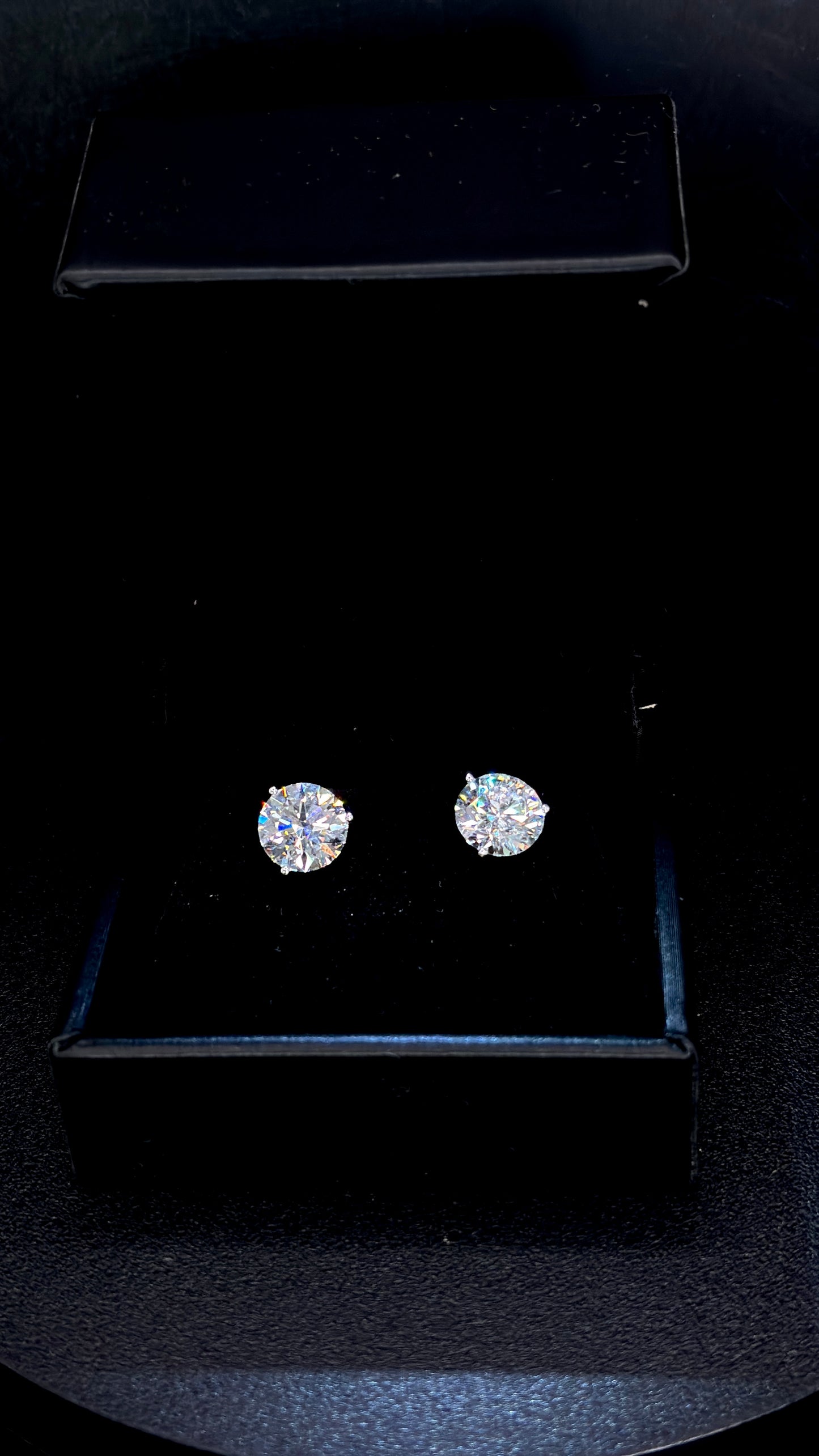 6.00ctw Round Brilliant Cut Diamond Studs β IGI Certified β Martini Style