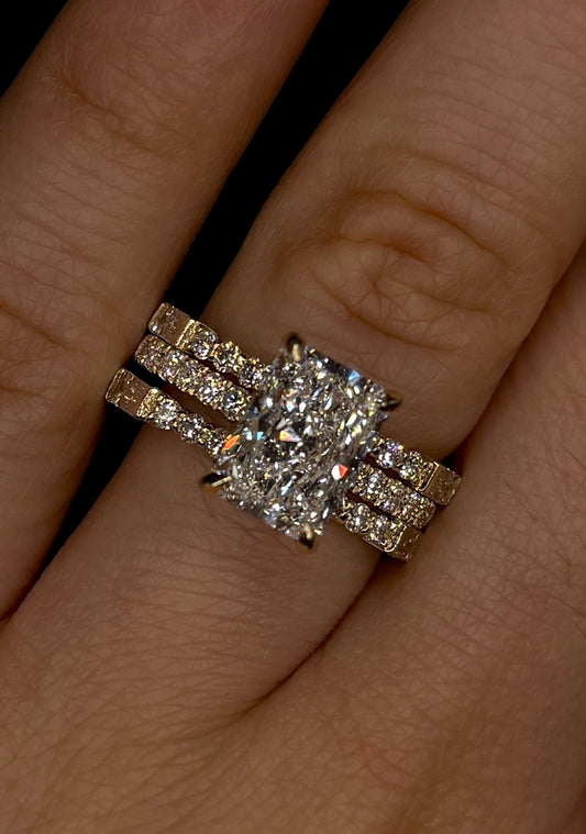 2.50ct Radiant Cut (D VS2) Diamond Engagement Ring & Mixed Band Set – IGI Certified