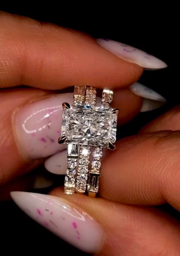 2.50ct Radiant Cut (D VS2) Diamond Engagement Ring & Mixed Band Set – IGI Certified