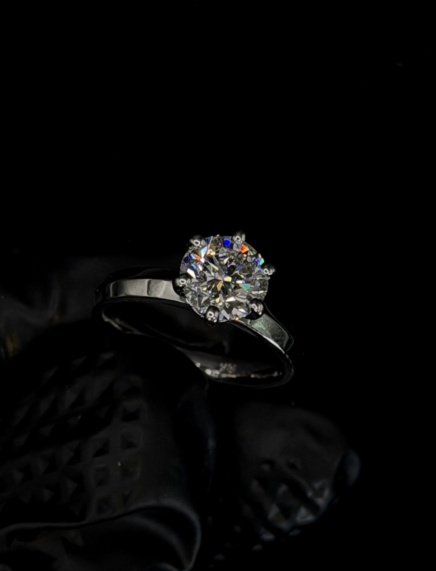 1.50ct Round Brilliant Cut (E VS1) Diamond Engagement Ring – IGI Certified – Tiffany Style