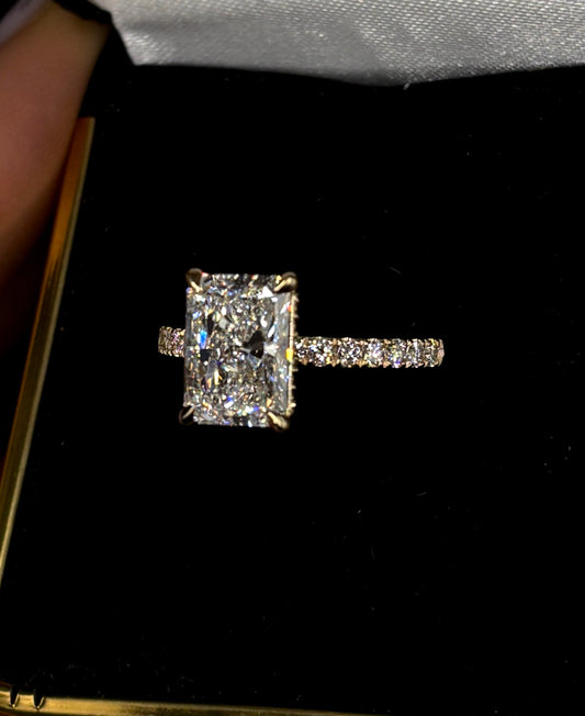 2.50ct Radiant Cut (E VS1) Diamond Engagement Ring – IGI Certified · Hidden Halo Elegance