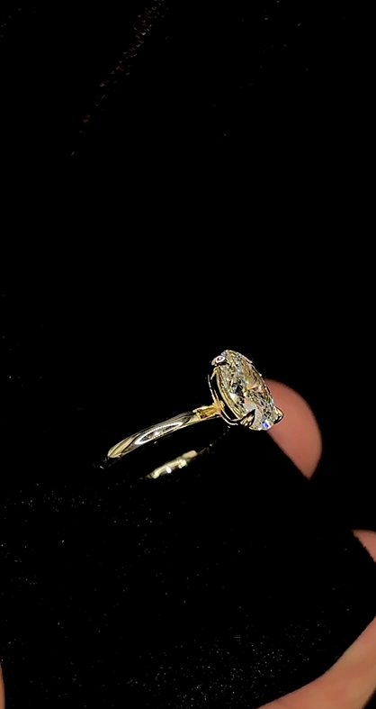 1.50ct Oval Cut (D VS1) Diamond Engagement Ring – IGI Certified · Solitaire Elegance