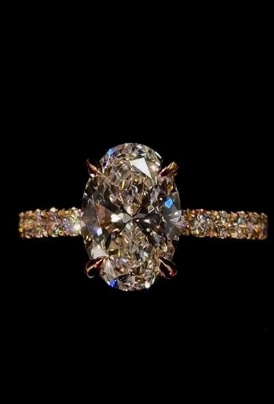 2.00ct Oval Brilliant Cut (E VVS2) Engagement Ring – IGI Certified – Diamond Shank & Hidden Halo