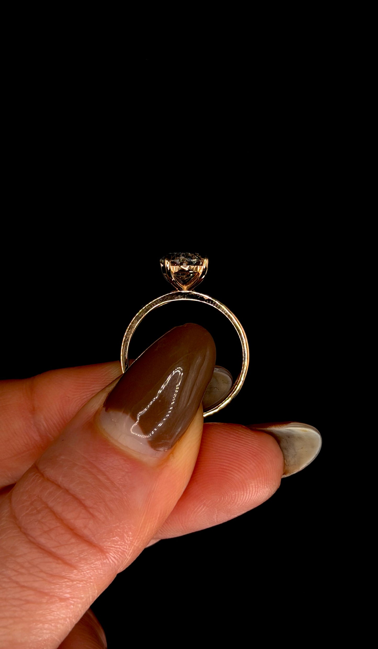 2.00ct Oval Brilliant Cut (D VS1) Diamond Engagement Ring – IGI Certified – Rose Gold Classic