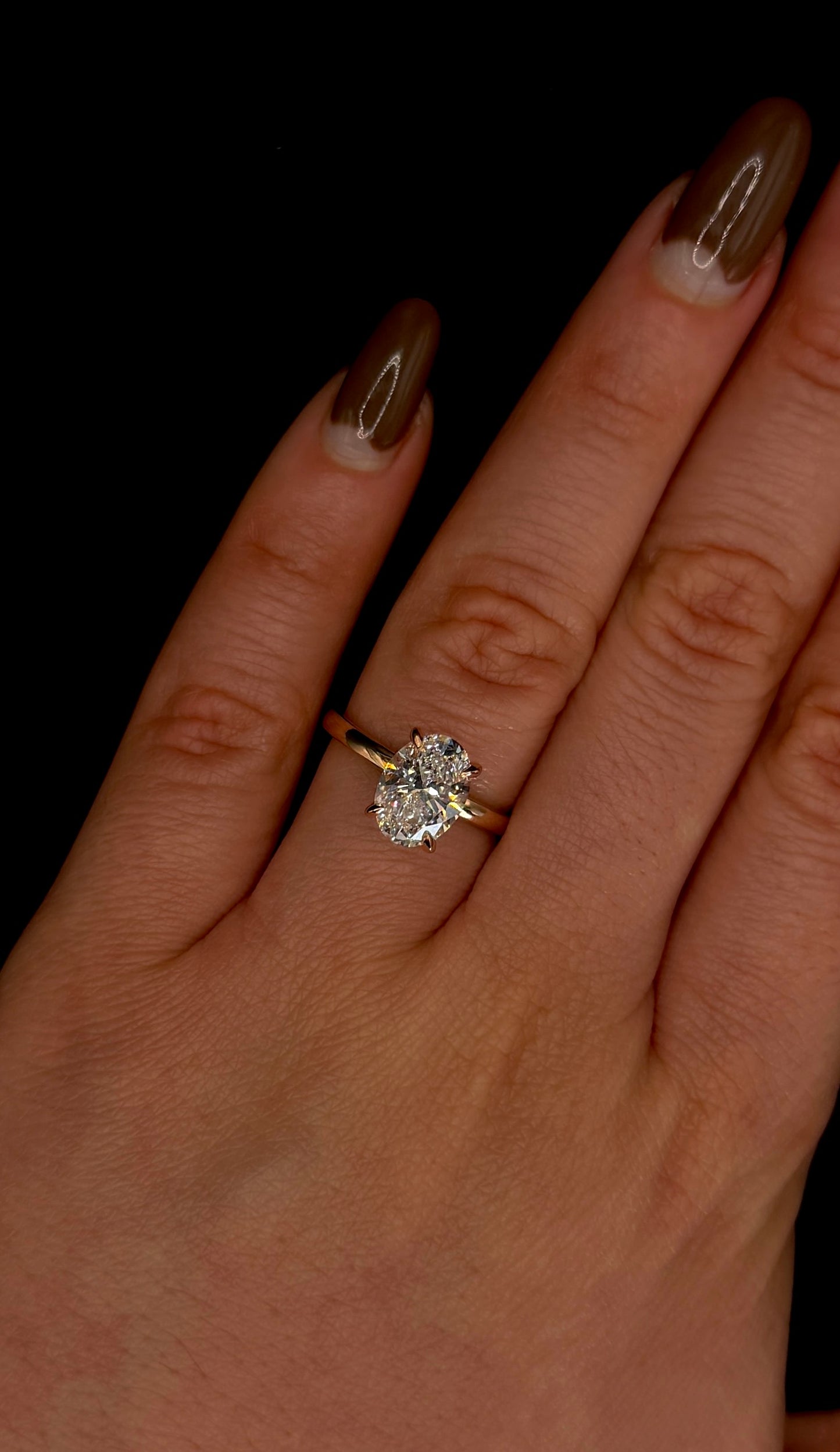 2.00ct Oval Brilliant Cut (D VS1) Diamond Engagement Ring – IGI Certified – Rose Gold Classic