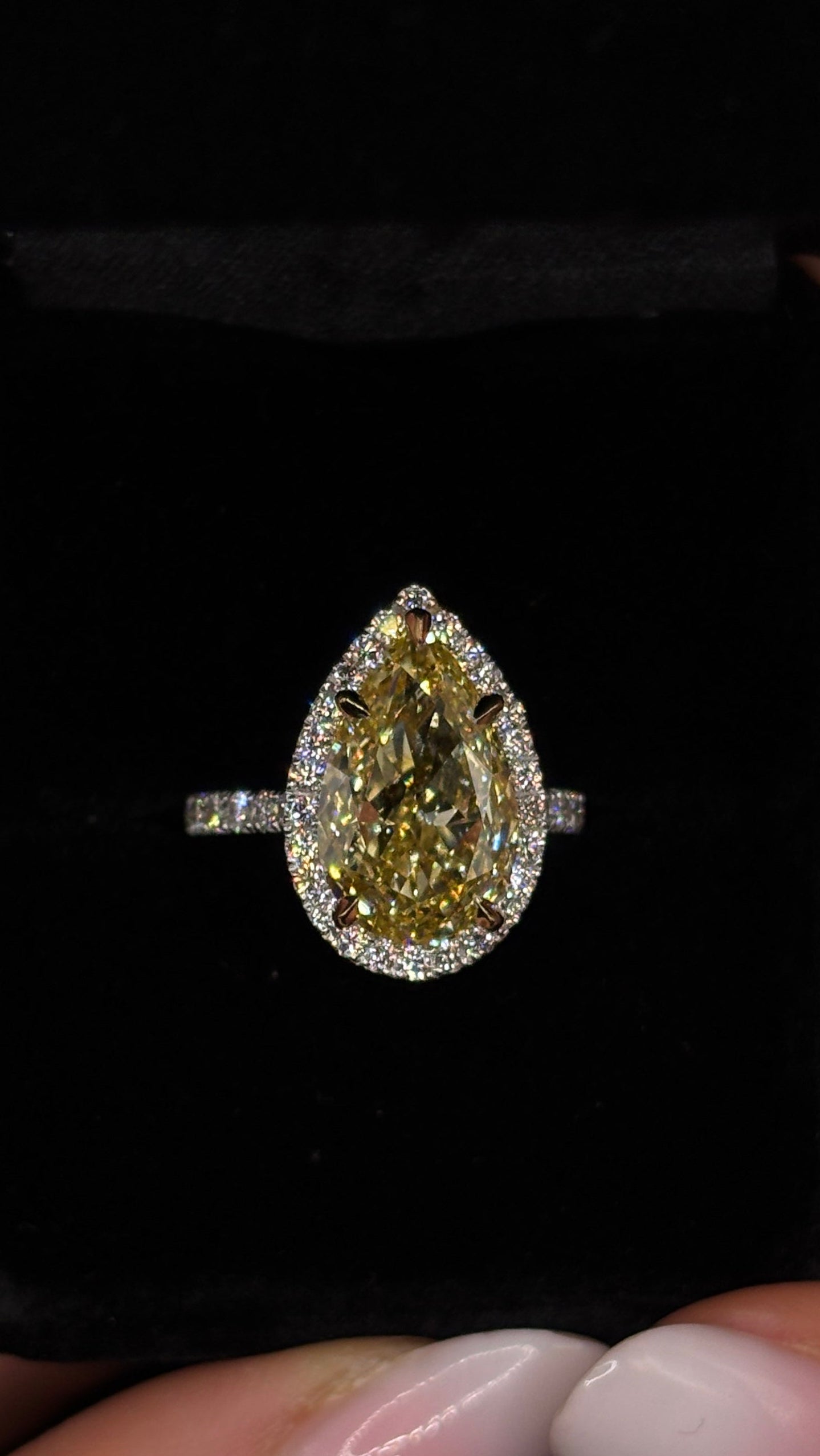 6.00ct Pear Cut (Fancy Yellow Intensive VS1) Diamond Engagement Ring – IGI Certified · Halo & Shank Radiance