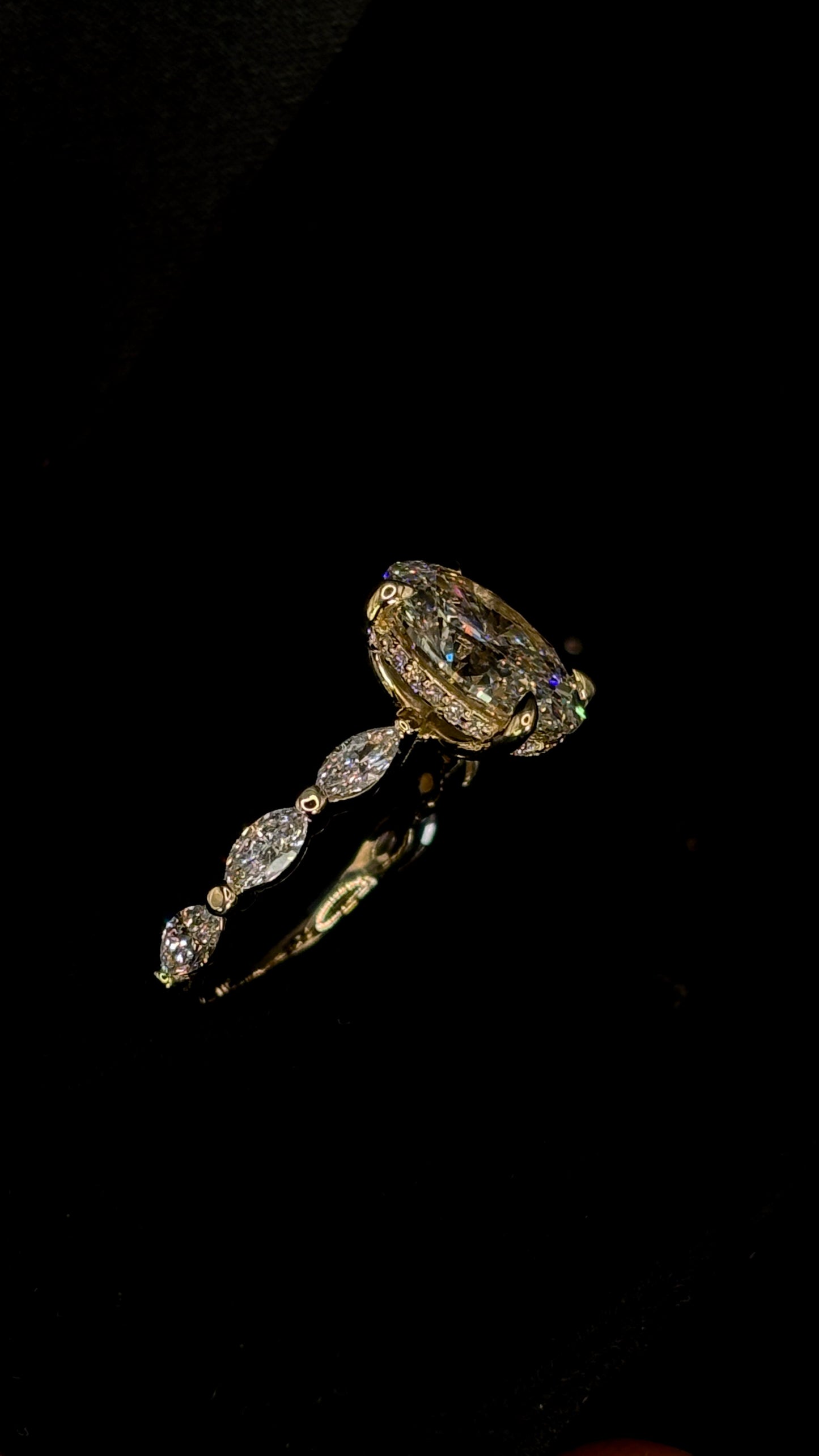 3.00ct Oval Cut (E VS1) Diamond Engagement Ring – IGI Certified · Marquis Shank