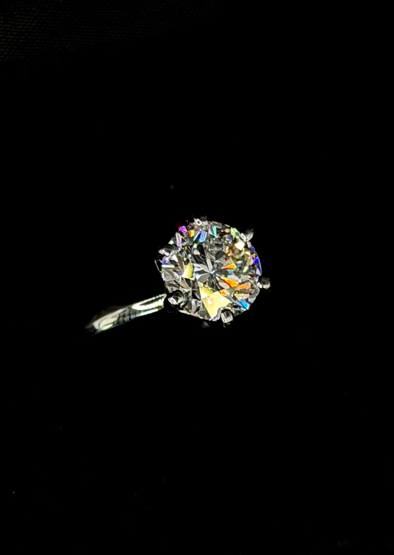 2.00ct Round Brilliant Cut (E VVS1) Diamond Engagement Ring – IGI Certified – Tiffany Style