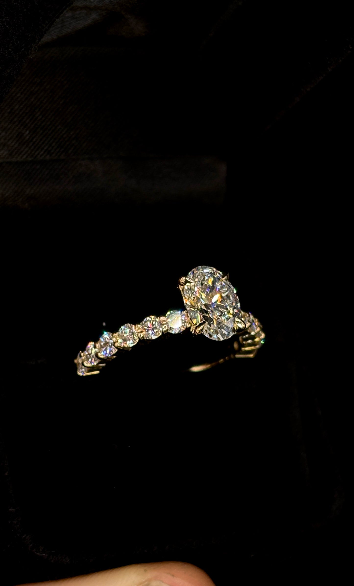 2.00ct Oval Cut (E VS1) Diamond Engagement Ring with Wedding Band – IGI Certified