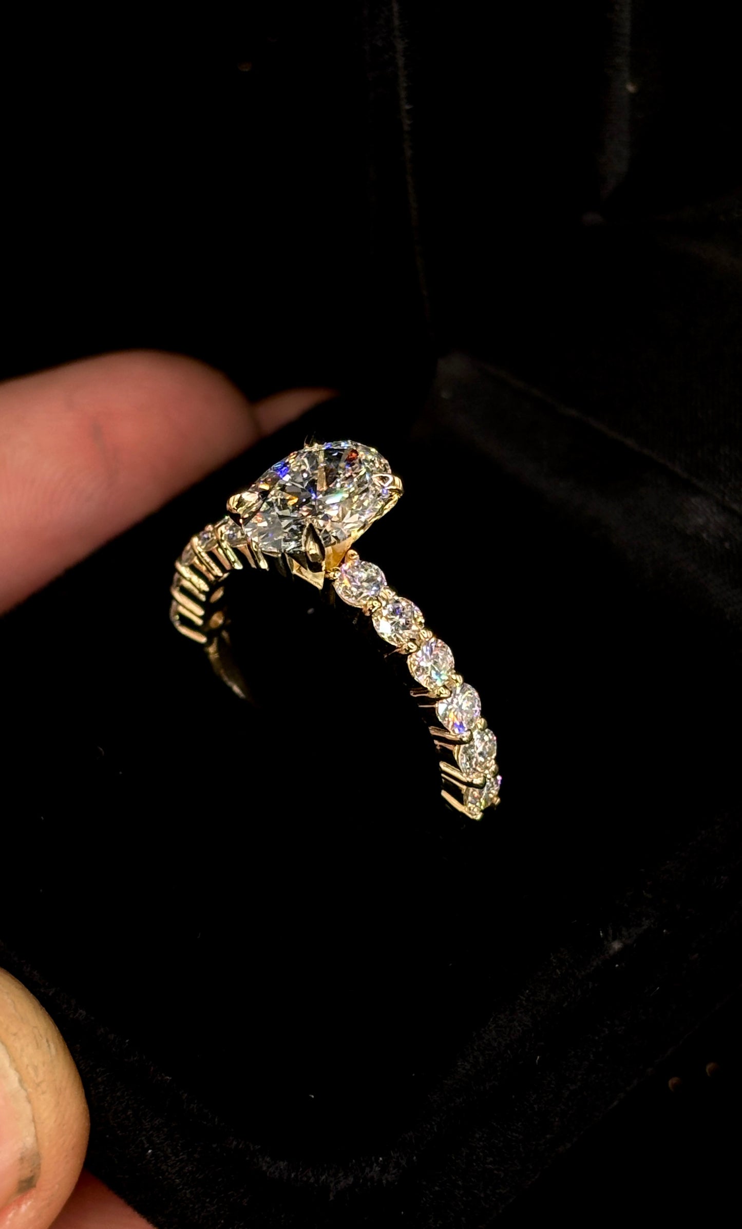 2.00ct Oval Cut (E VS1) Diamond Engagement Ring with Wedding Band – IGI Certified