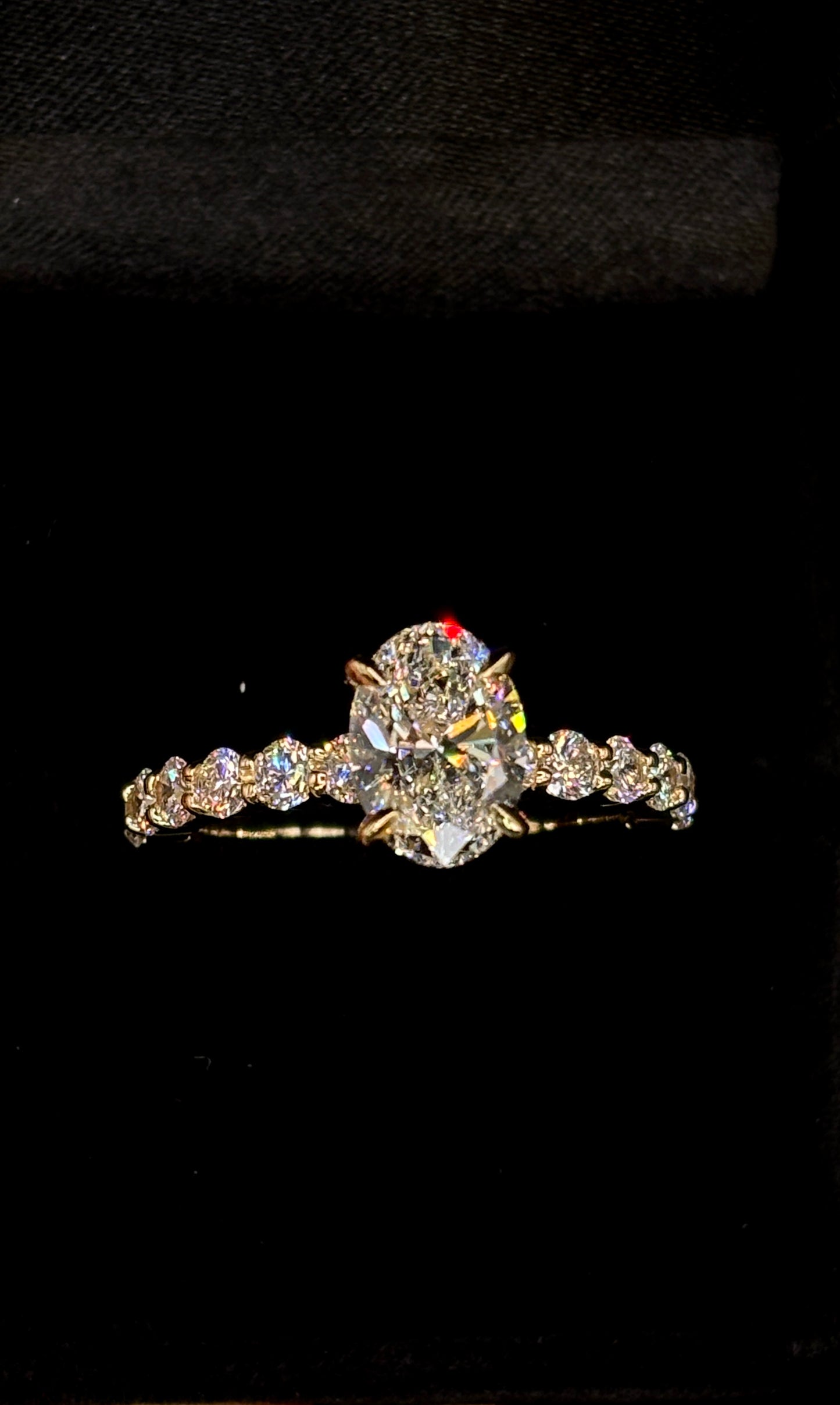 2.00ct Oval Cut (E VS1) Diamond Engagement Ring with Wedding Band – IGI Certified