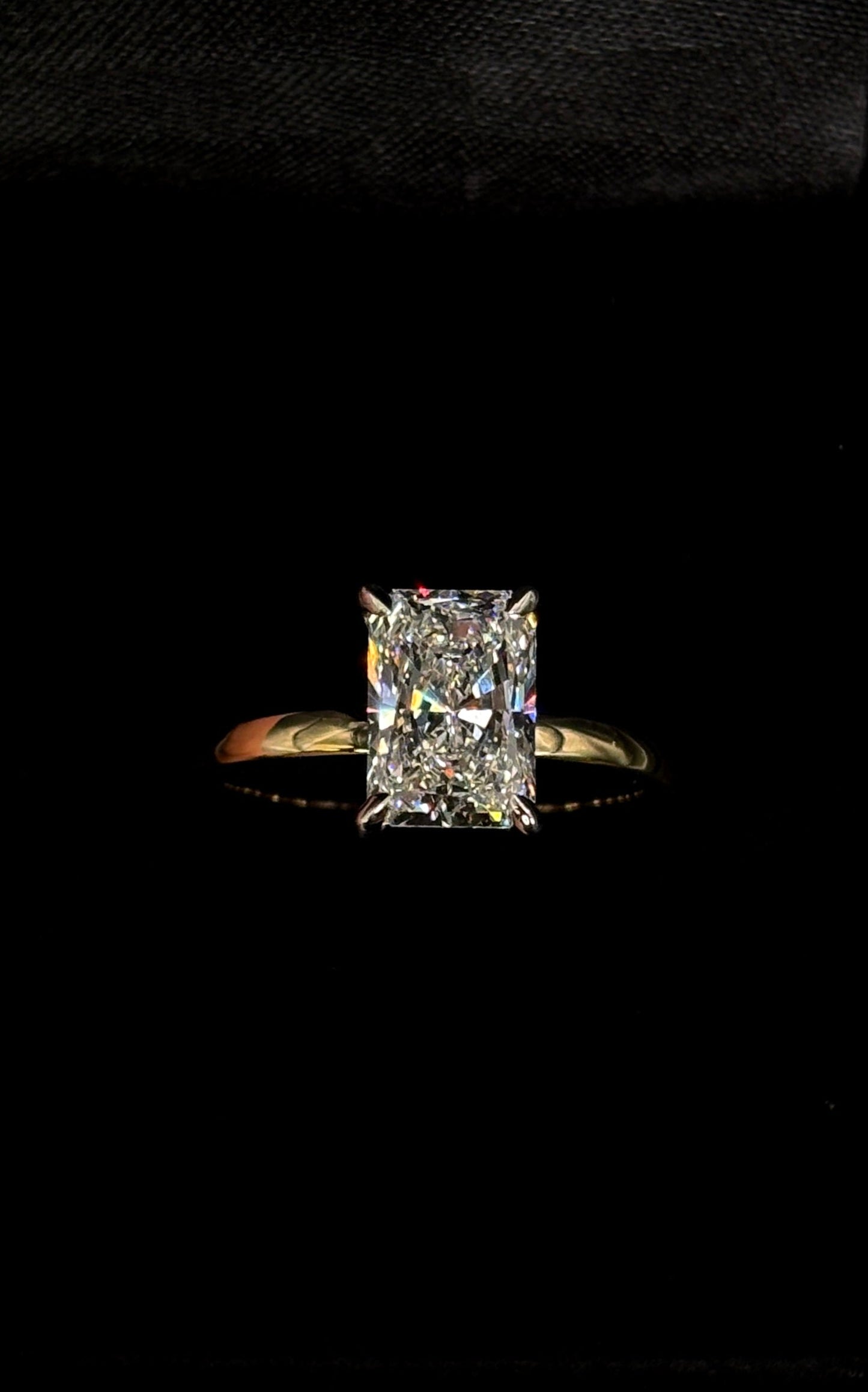 2.00ct Radiant Cut (D VS1) Diamond Engagement Ring – IGI Certified – Two-Tone