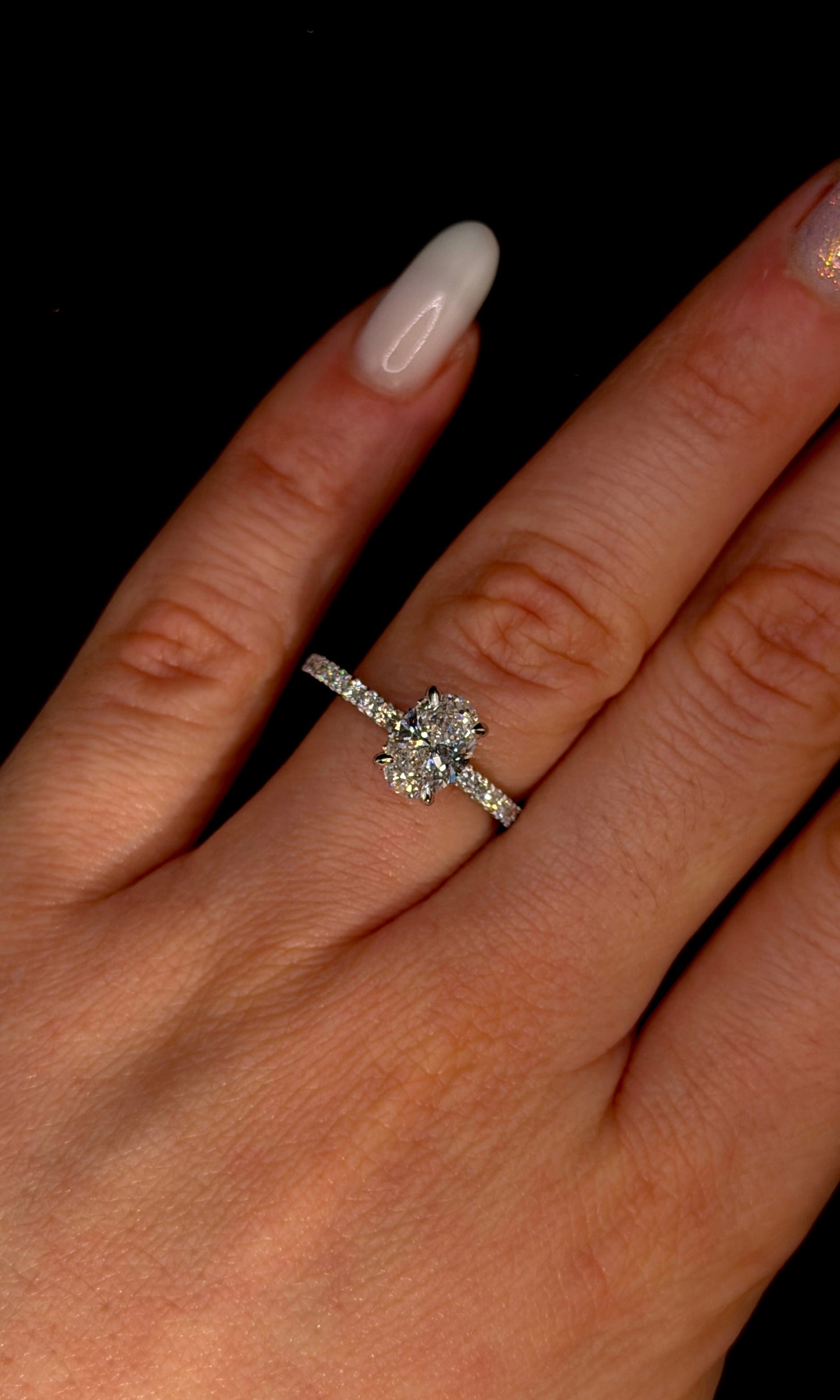 1.00ct Oval Brilliant Cut (D VS1) Diamond Engagement Ring – IGI Certified – Diamond Shank