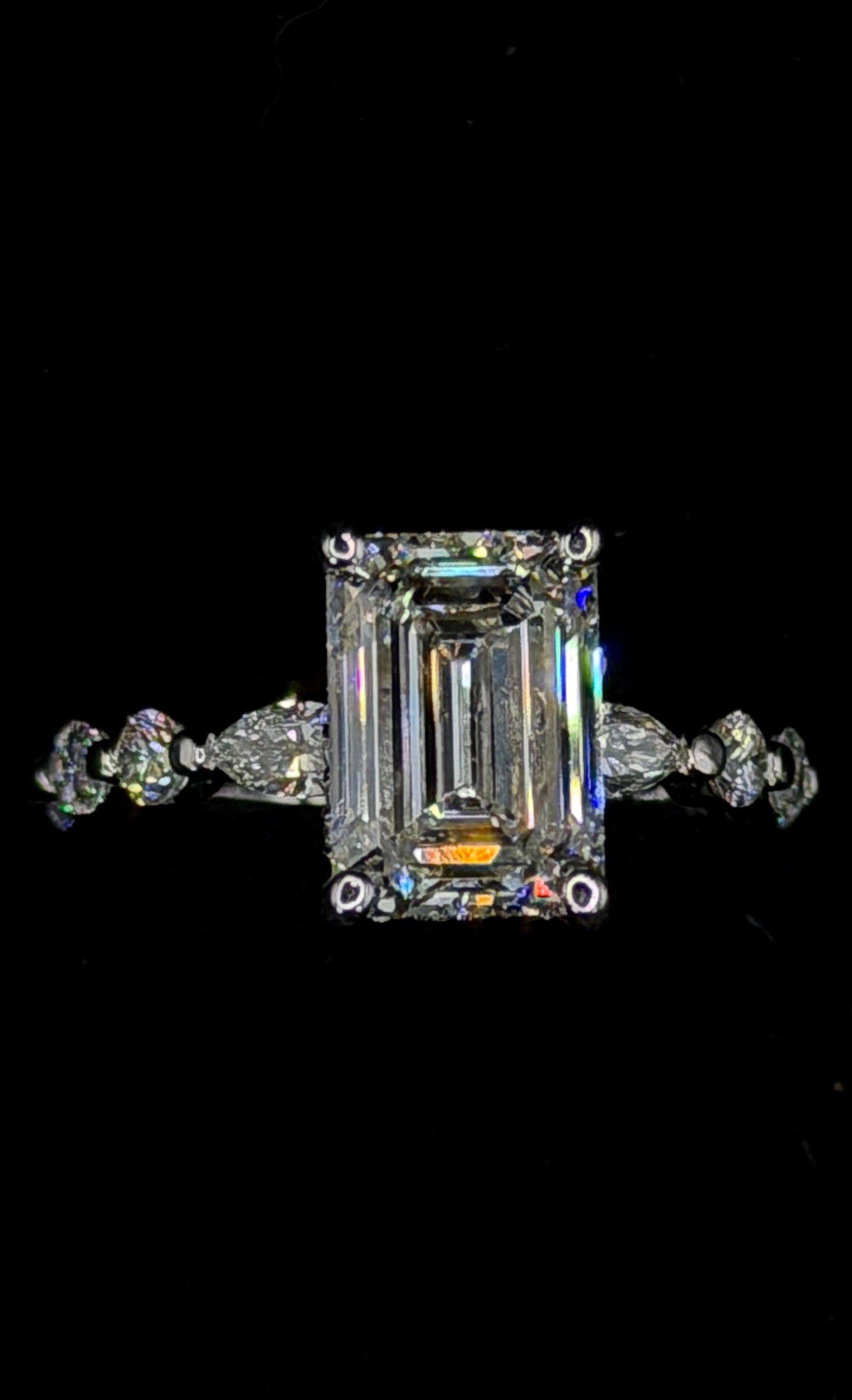 3.00ct Emerald Cut (D VS1) Engagement Ring – IGI Certified – Round & Marquise Shank