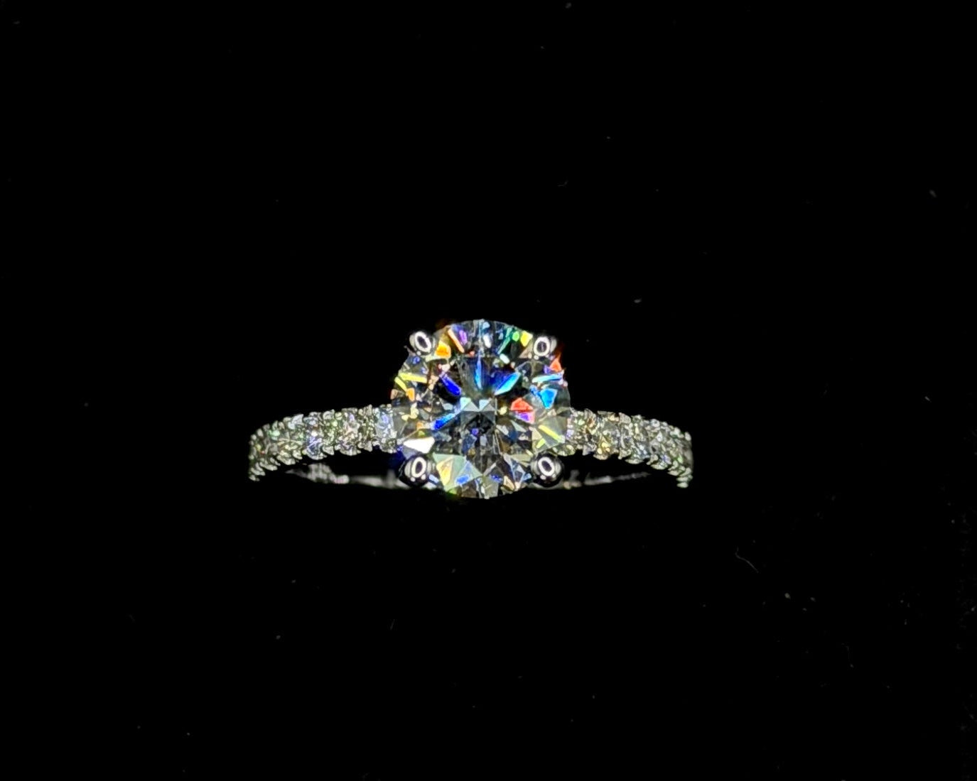 1.50ct Round Brilliant Cut (E VVS2) Engagement Ring – IGI Certified – Diamond Shank