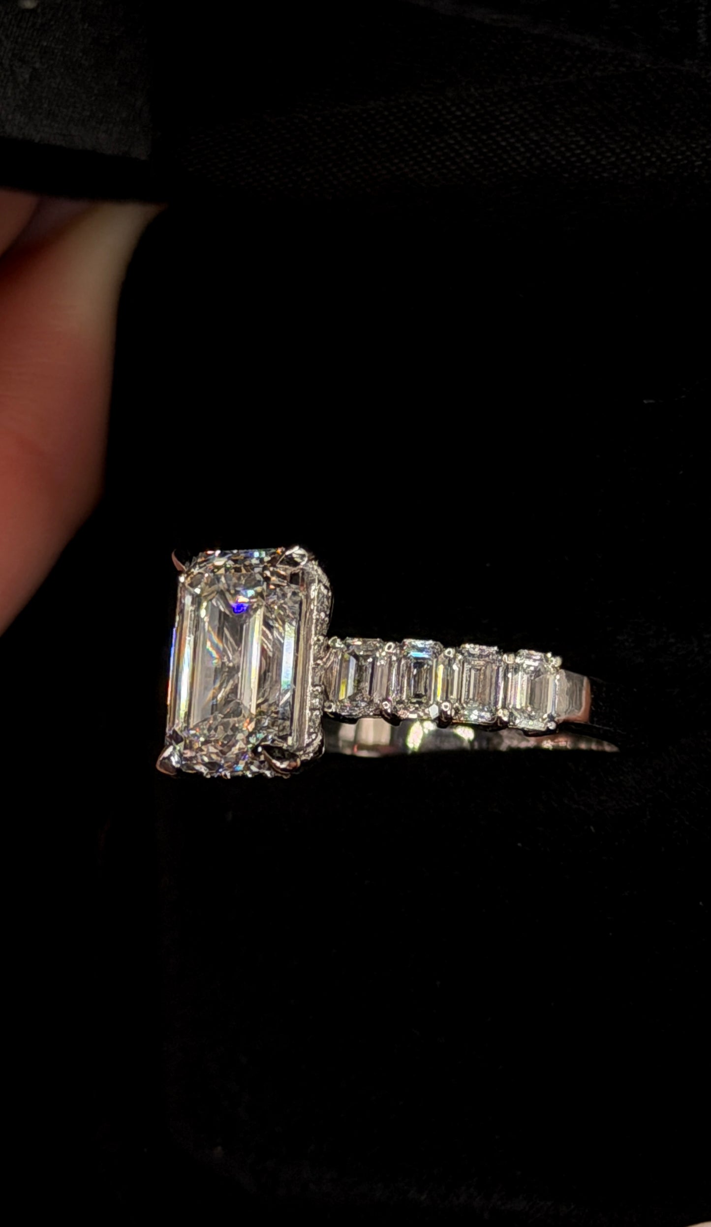 3.00ct Emerald Cut (E VS1) Engagement Ring – IGI Certified – Emerald Diamond Shank & Hidden Halo