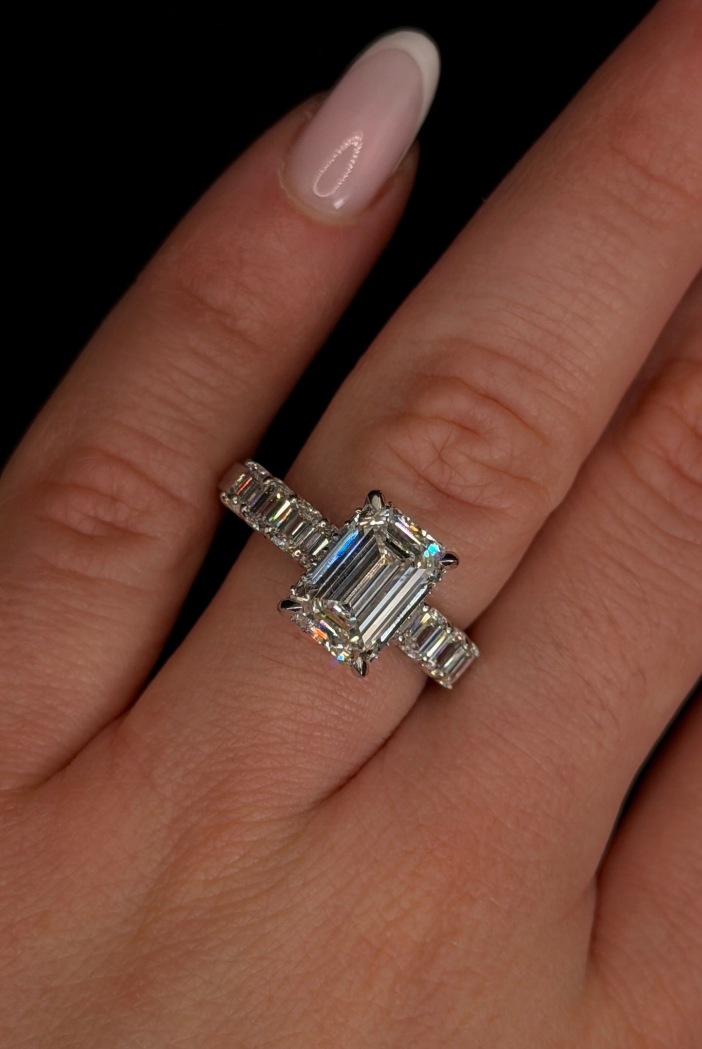 3.00ct Emerald Cut (E VS1) Engagement Ring – IGI Certified – Emerald Diamond Shank & Hidden Halo