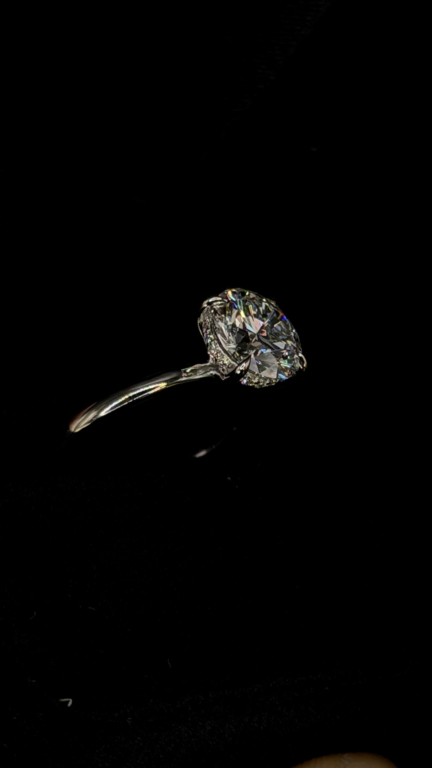 2.00ct Round Brilliant Cut Engagement Ring – IGI Certified – Hidden Halo – D VVS1