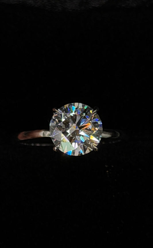 2.00ct Round Brilliant Cut Engagement Ring – IGI Certified – Hidden Halo – D VVS1