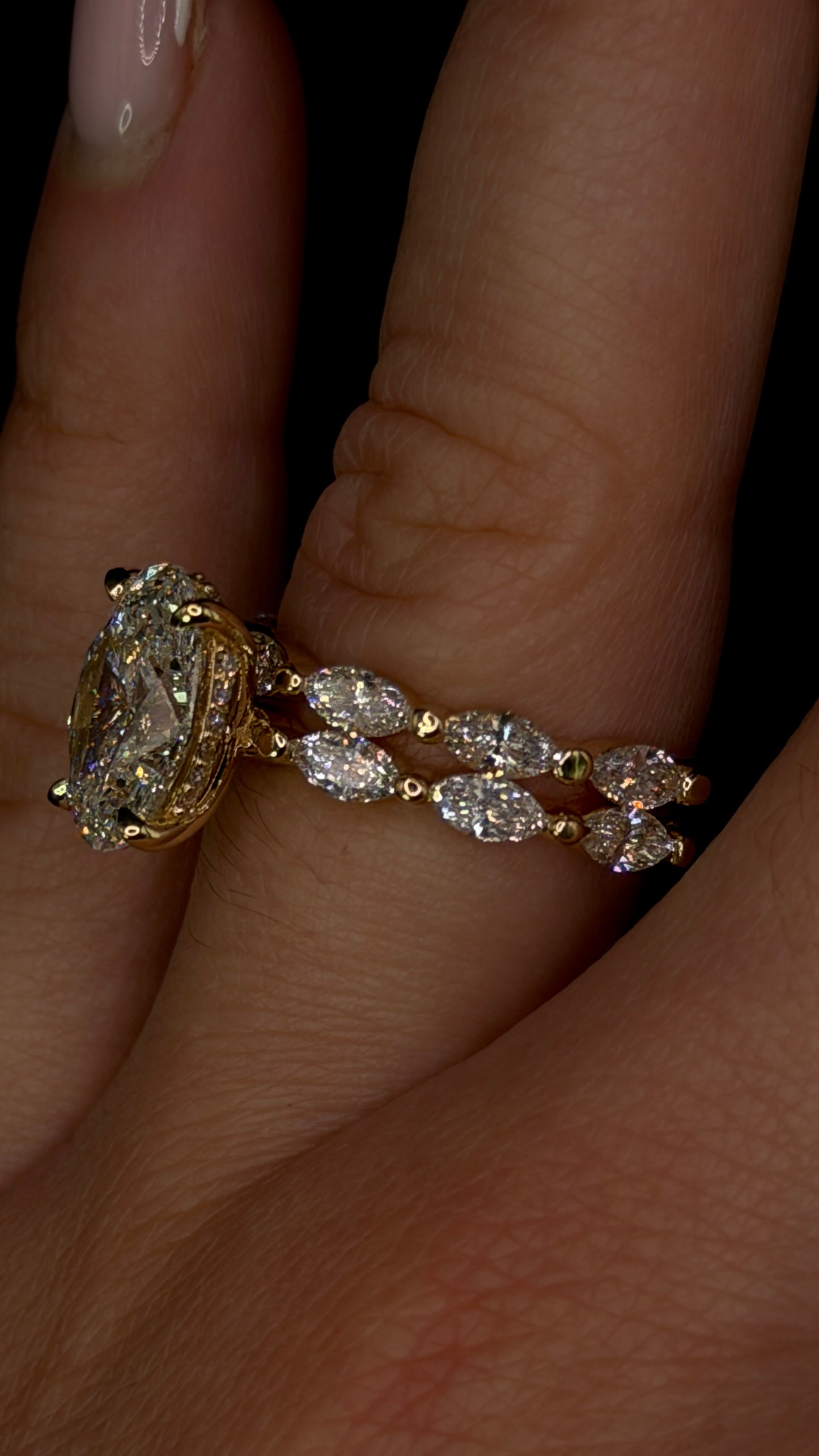 3.00ct Oval Cut (E VS1) Bridal Set – IGI Certified – Hidden Halo & Diamond Shank