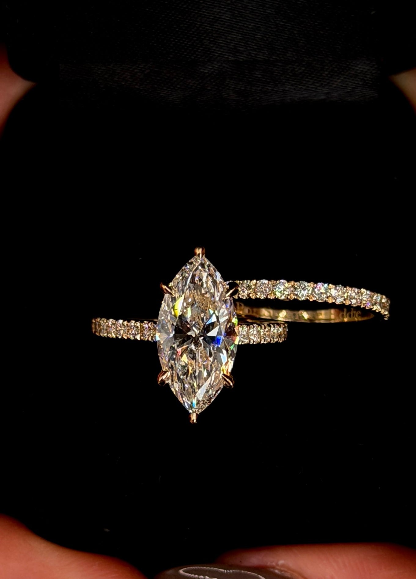 4.00ct Marquise Cut (E VS1) Bridal Set – IGI Certified – Cathedral Style & Diamond Band