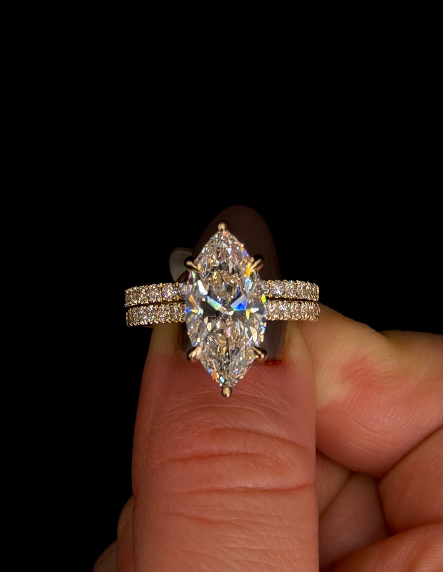 4.00ct Marquise Cut (E VS1) Bridal Set – IGI Certified – Cathedral Style & Diamond Band