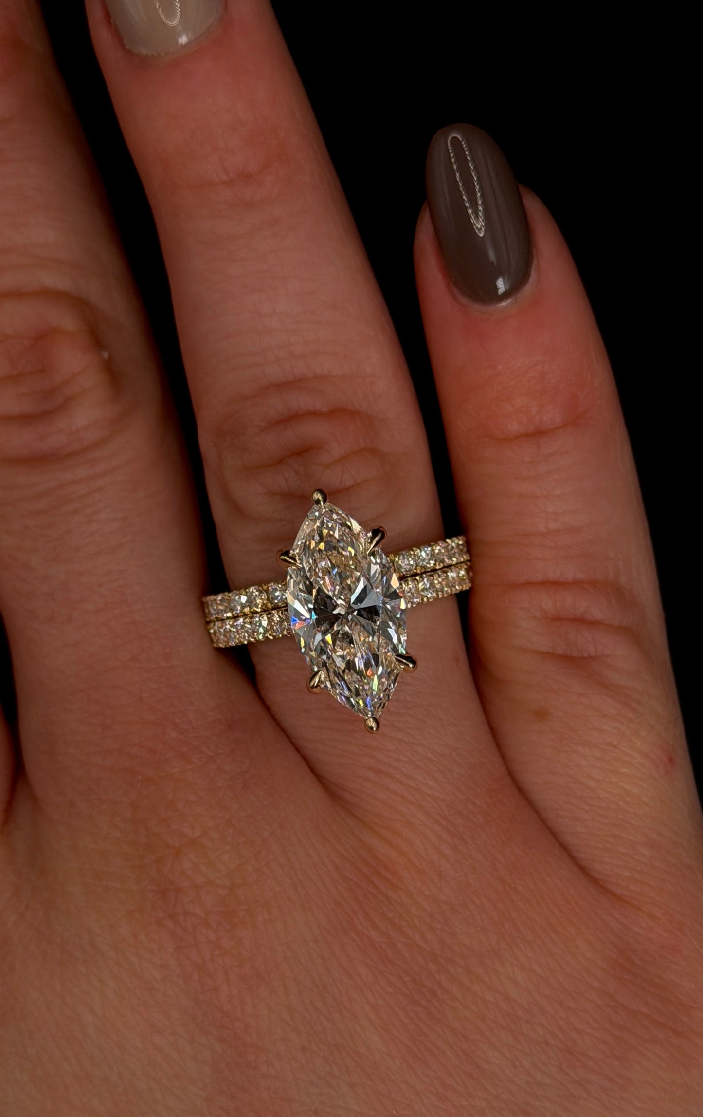 4.00ct Marquise Cut (E VS1) Bridal Set – IGI Certified – Cathedral Style & Diamond Band