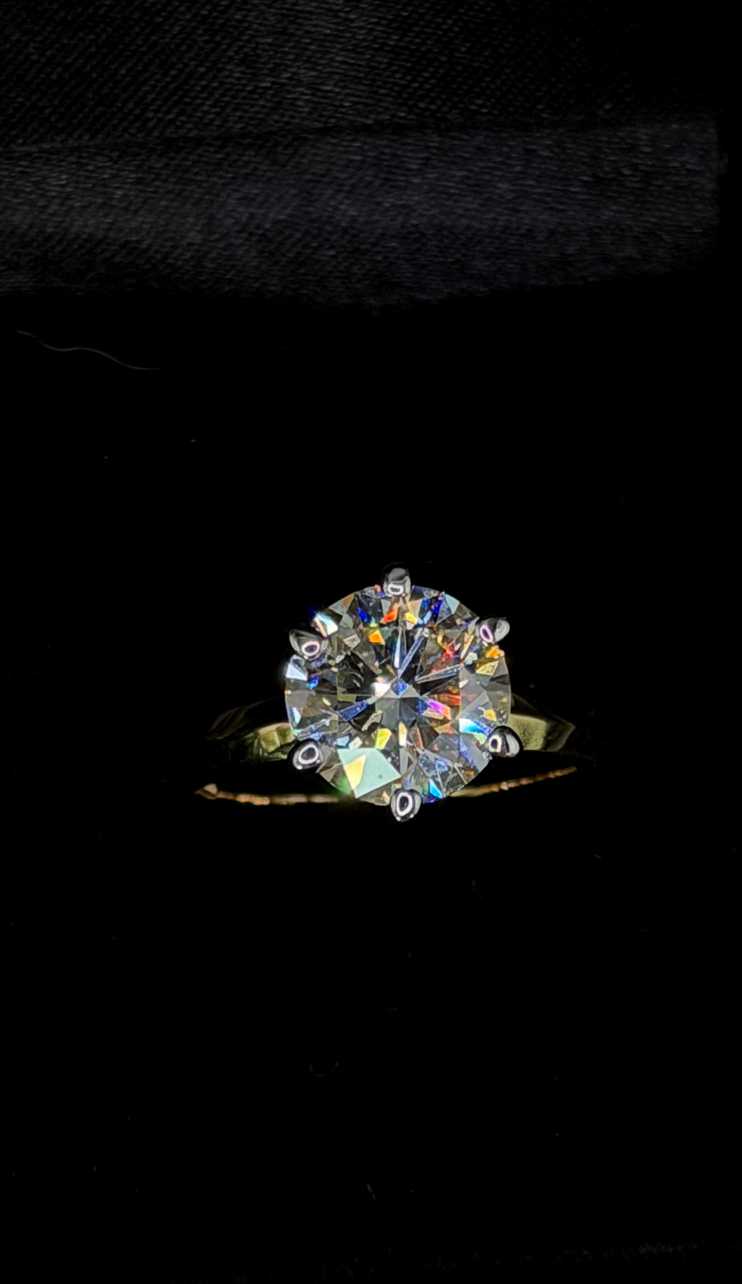 2.00ct Round Brilliant Cut Two-tone Tiffany Style Engagement Ring – IGI Certified – E VVS2