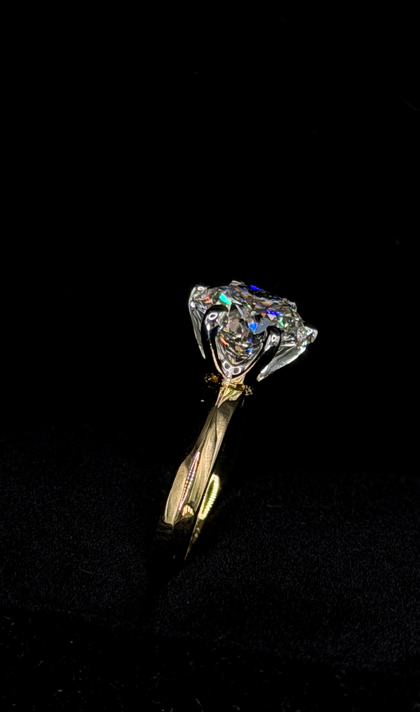 2.00ct Round Brilliant Cut Two-tone Tiffany Style Engagement Ring – IGI Certified – E VVS2