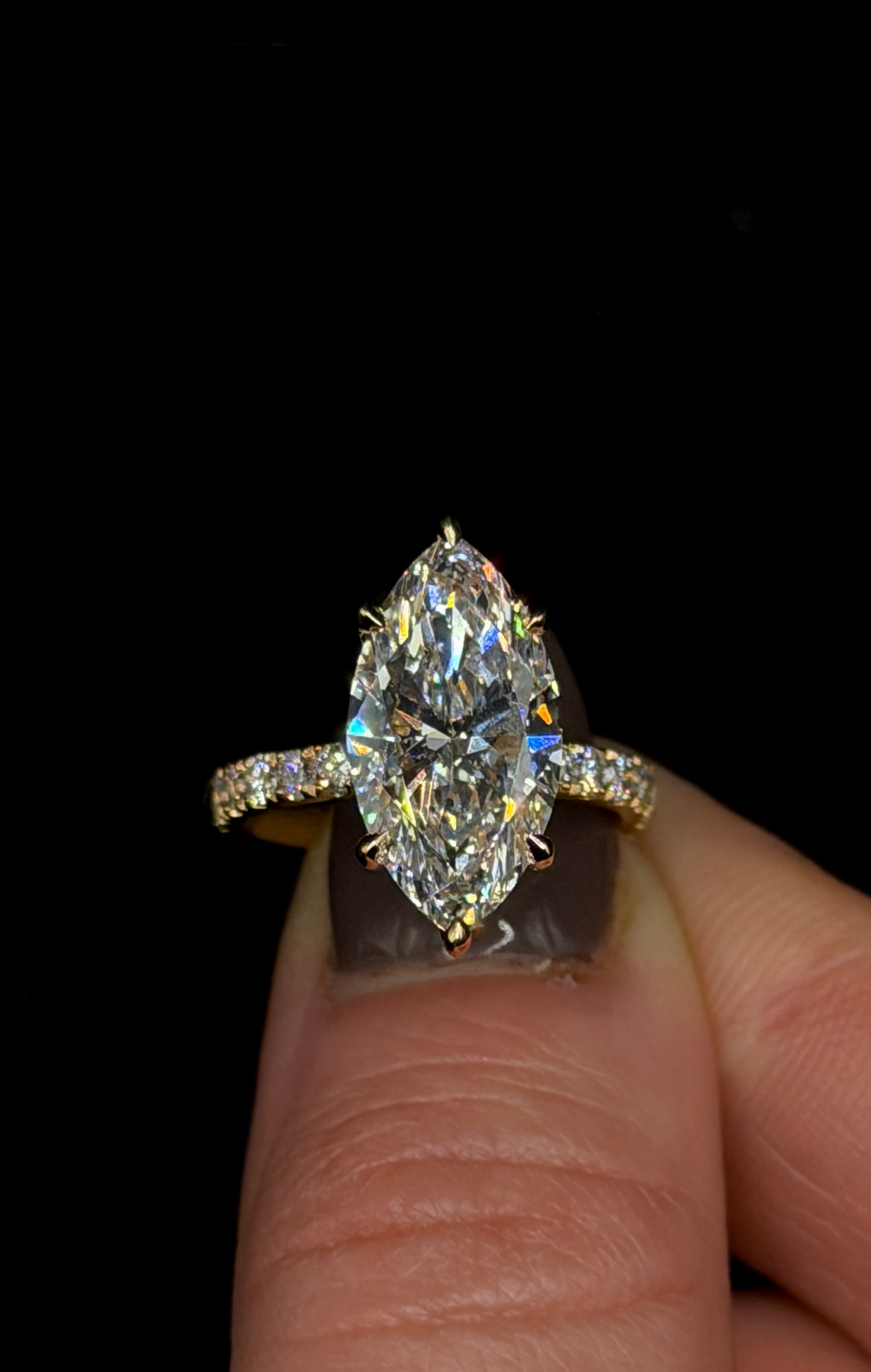 4.00ct Marquise Cut (E VS1) Engagement Ring – IGI Certified – Diamond Shank