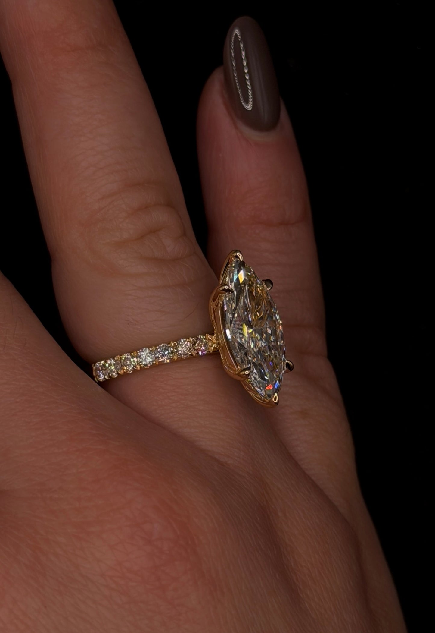 4.00ct Marquise Cut (E VS1) Engagement Ring – IGI Certified – Diamond Shank