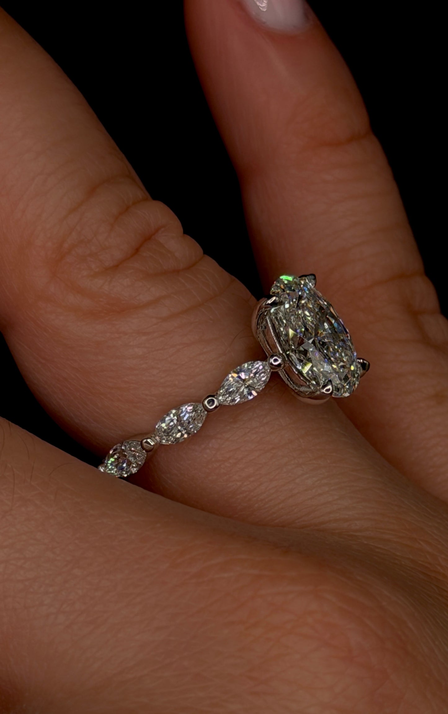 2.00ct Oval E VS1 Marquise Shank Diamond Ring – Cathedral Style – IGI Certified