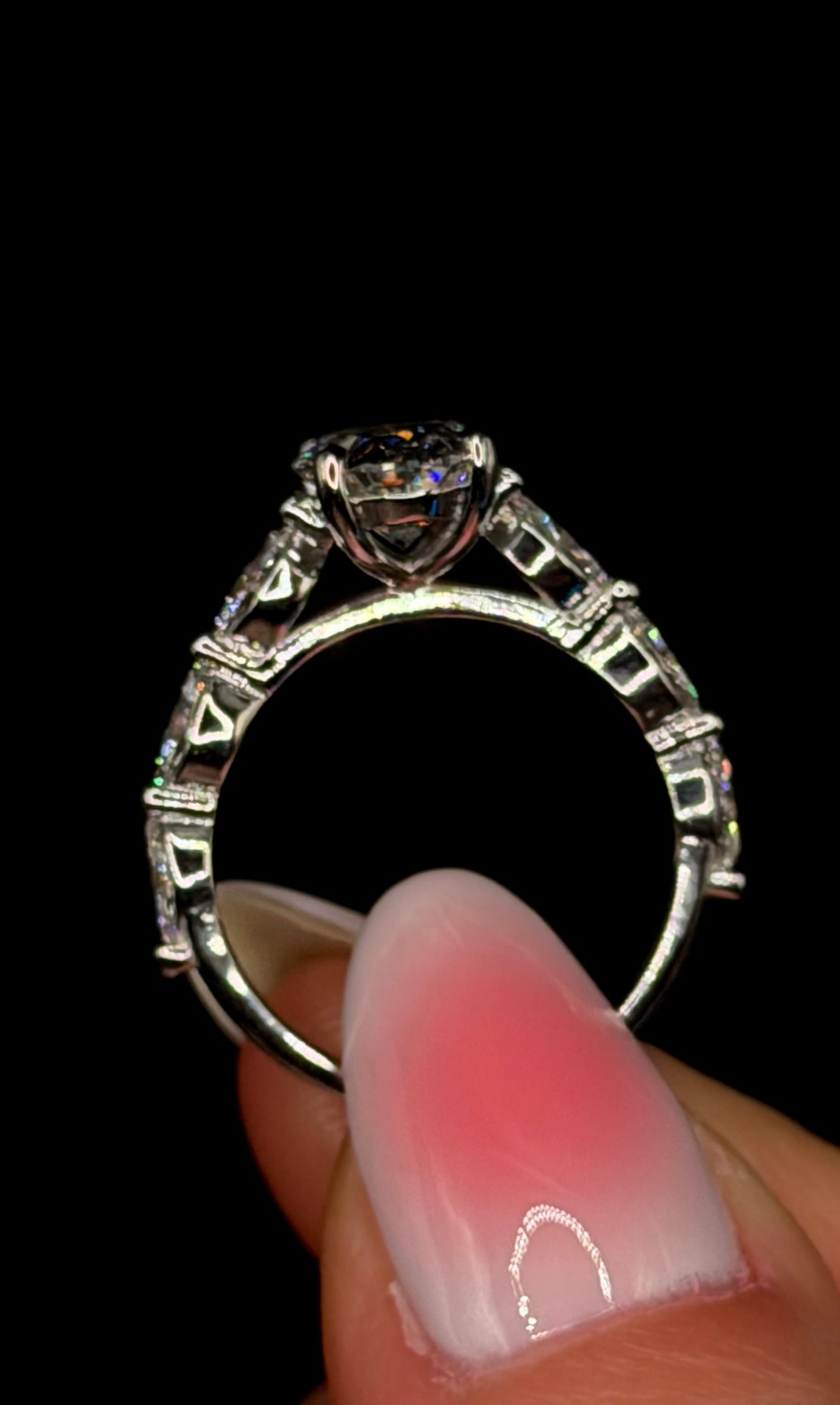 2.00ct Oval E VS1 Marquise Shank Diamond Ring – Cathedral Style – IGI Certified