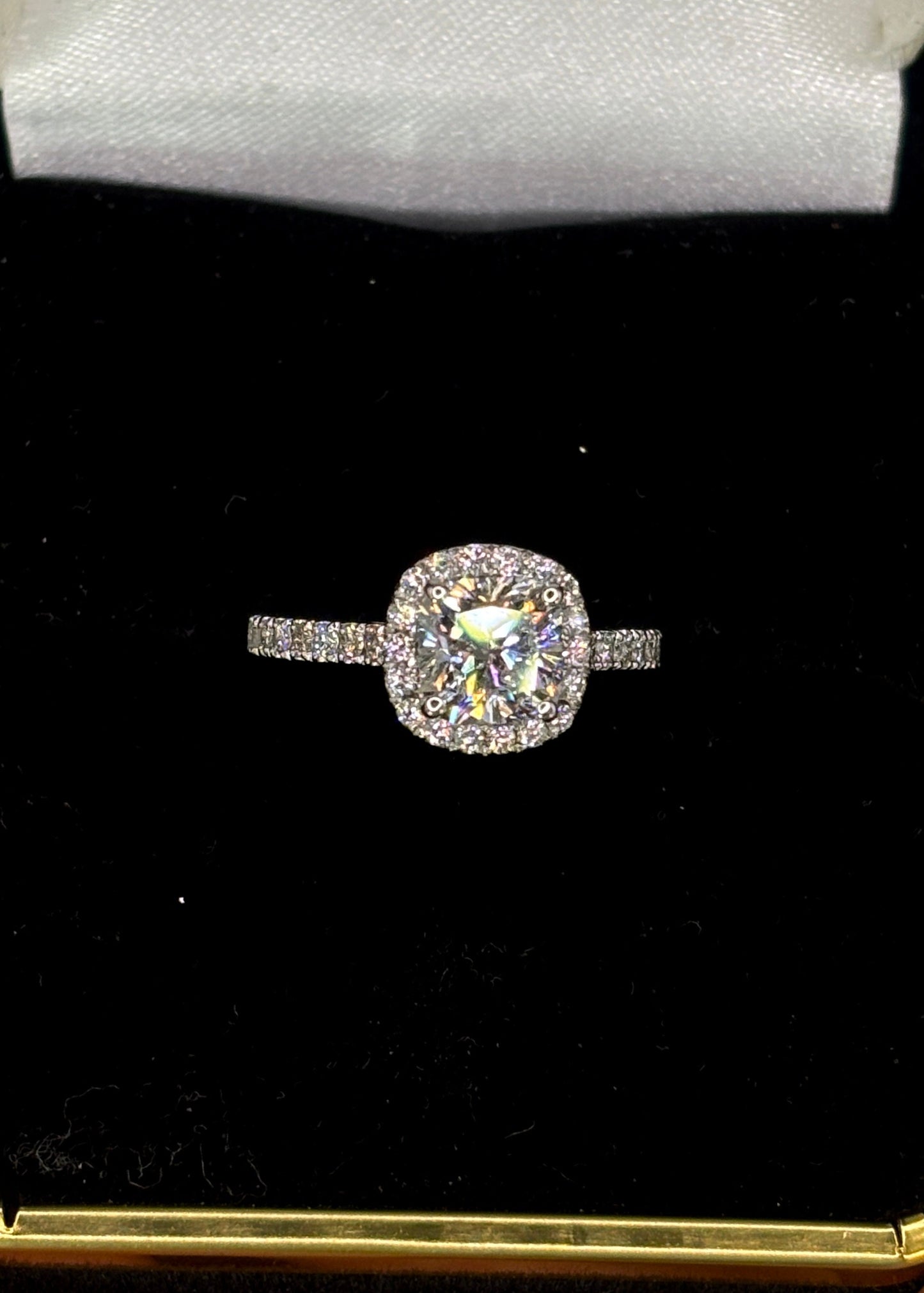 1.00ct Cushion Square (D VVS2) Diamond Engagement Ring – IGI Certified – Halo & Pavé Shank