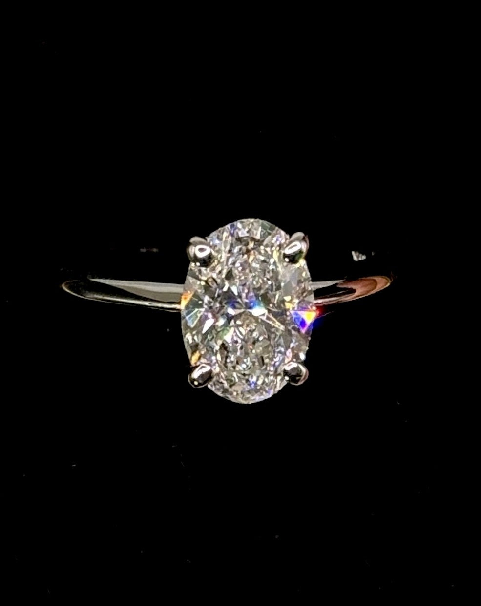 1.50ct Oval Brilliant Cut (E VS1) Engagement Ring – IGI Certified – Classic Solitaire