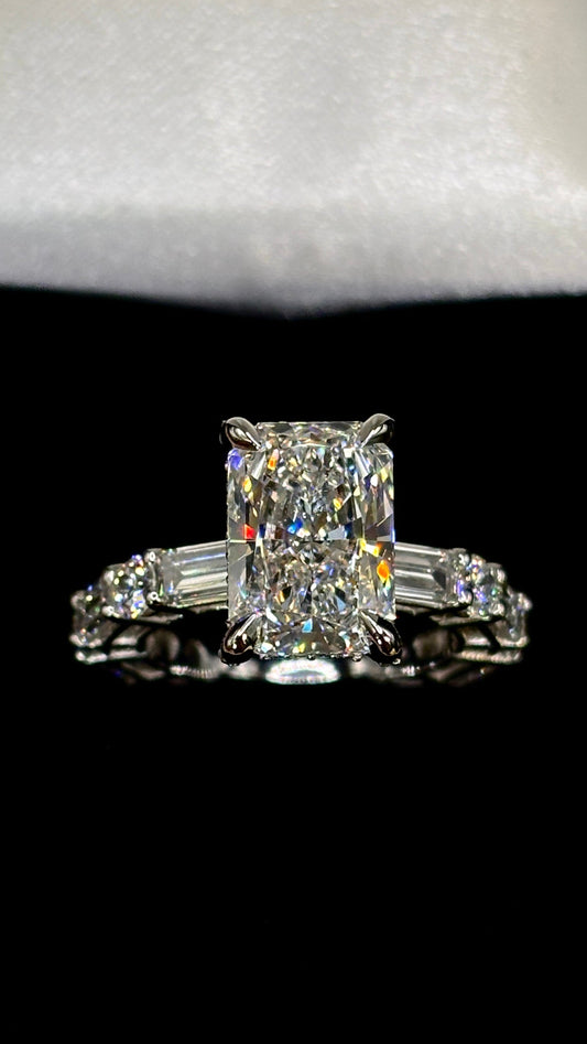 3.50ct Radiant Cut (D VVS2) Diamond Engagement Ring – IGI Certified – Baguette & Round Shared Prong Shank