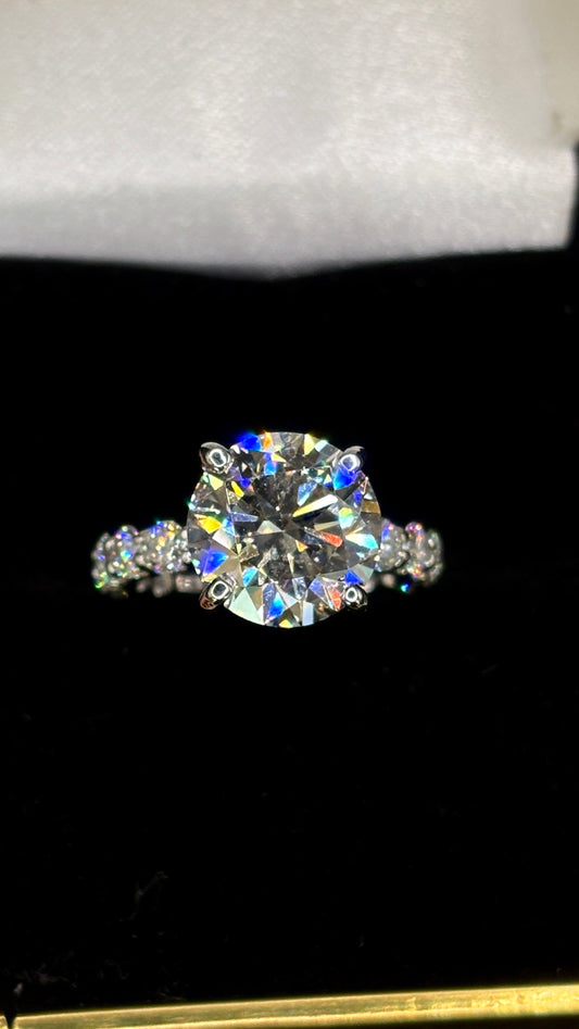 4.50ct Round Brilliant (E VS1) Diamond Engagement Ring – IGI Certified – Pavé Shank