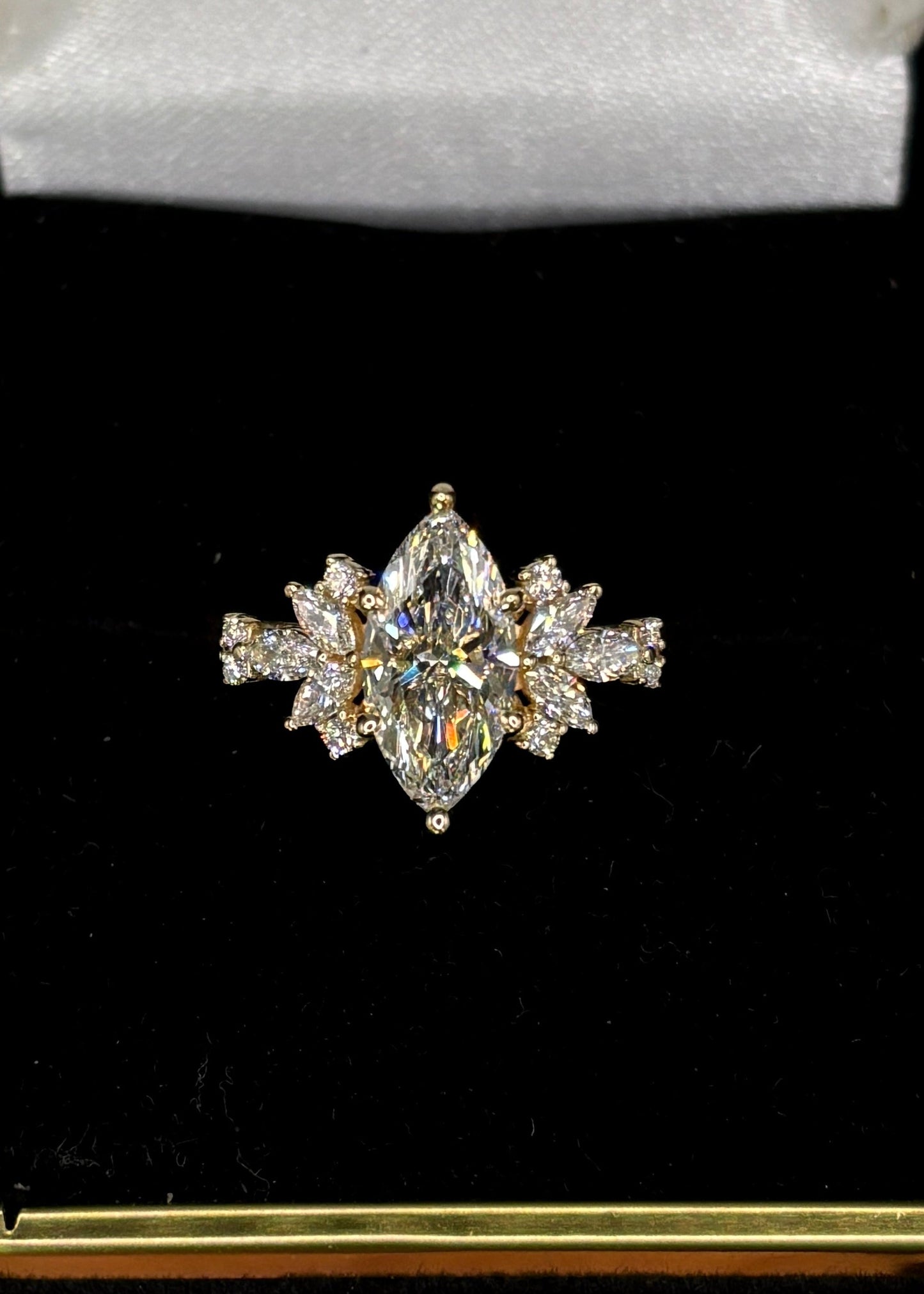 1.50ct Marquise Cut (E VS1) Diamond Engagement Ring – IGI Certified – Diamond Shank