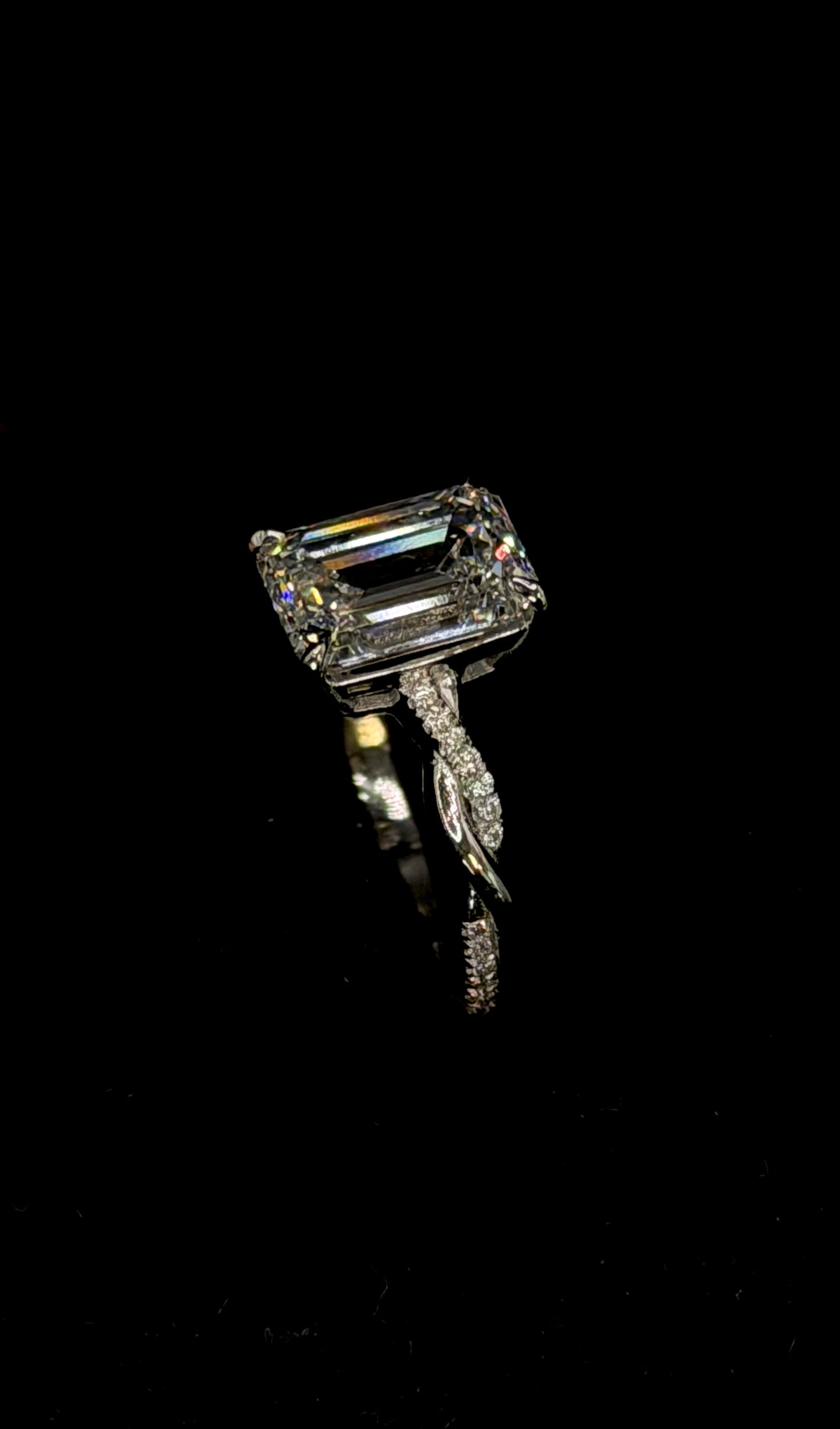 3.00ct Emerald E VS1 Twisted Shank Diamond Ring – IGI Certified