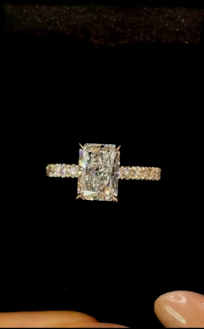 2.50ct Radiant Cut (D VS1) Diamond Engagement Ring – IGI Certified · Shank Elegance