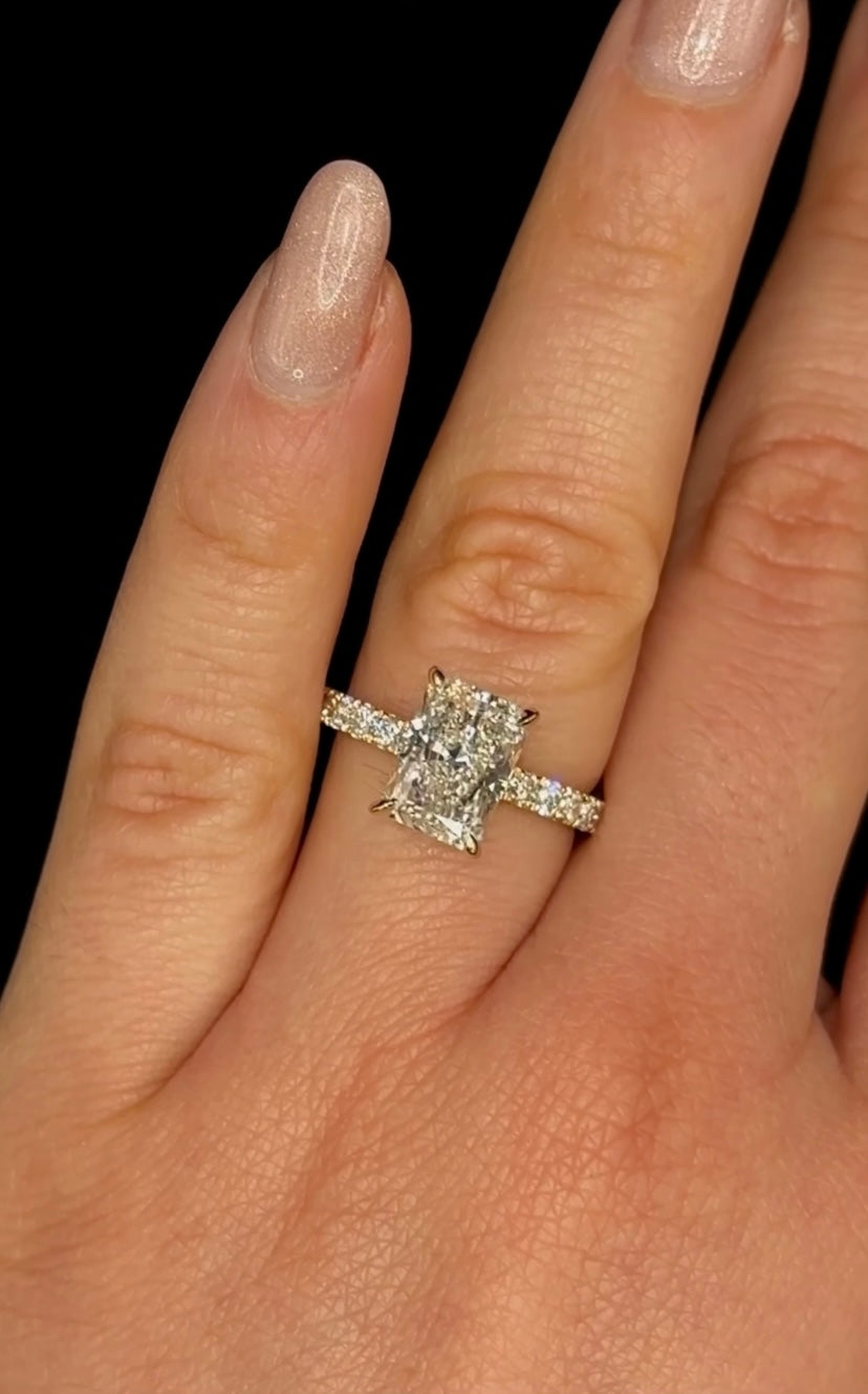 2.50ct Radiant Cut (D VS1) Diamond Engagement Ring – IGI Certified · Shank Elegance