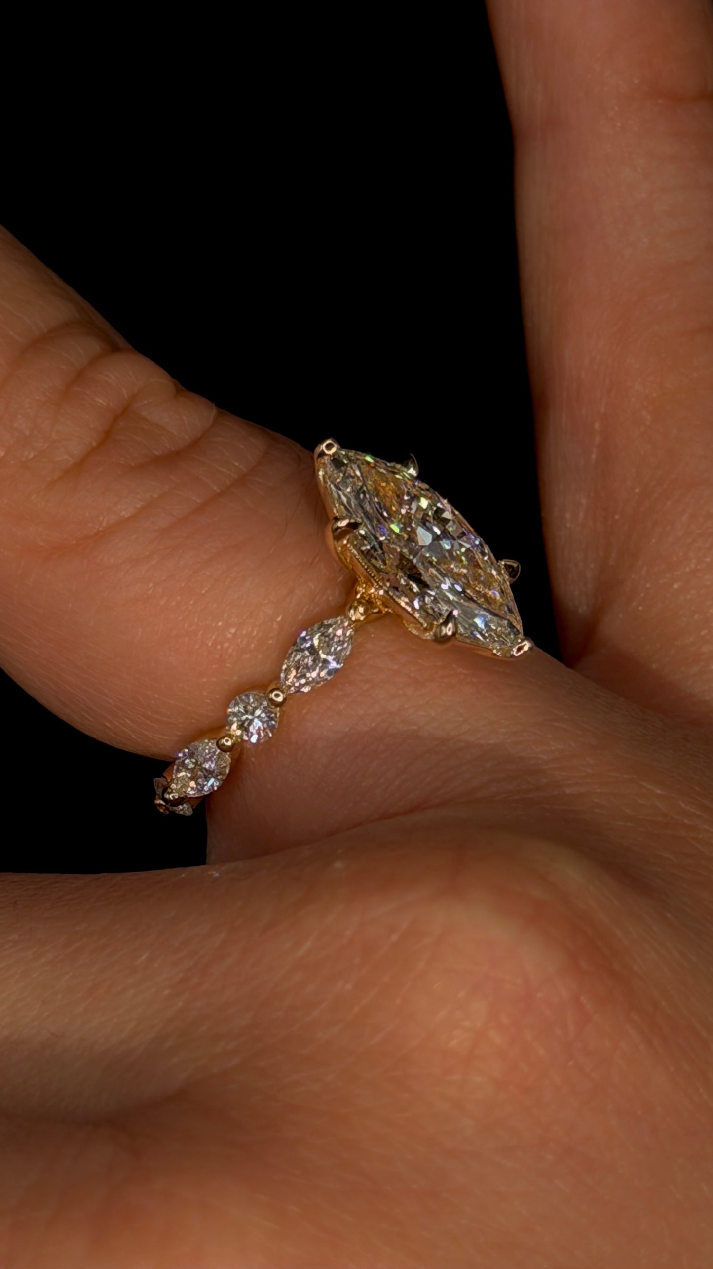 1.50ct Marquise E VS1 Round & Marquise Shank Diamond Ring – IGI Certified