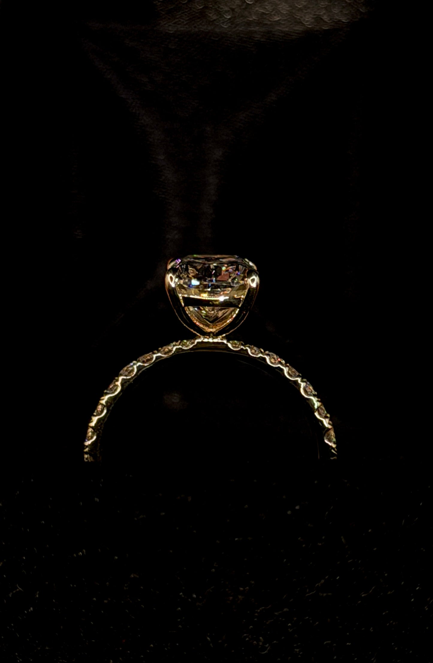 3.00ct Cushion Elongated D VVS2 Graduated Shank Diamond Ring – IGI Certified