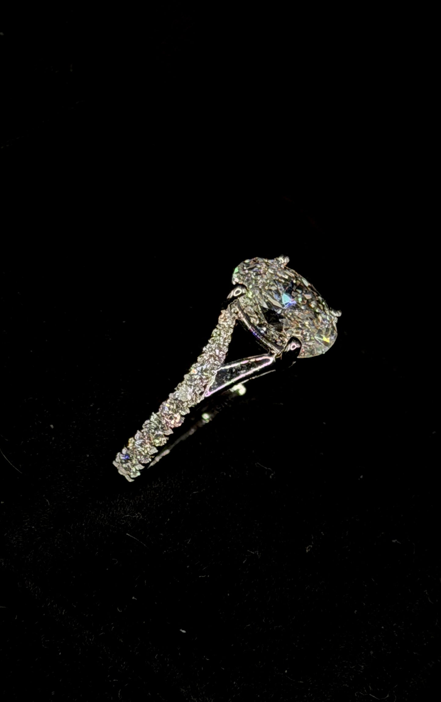 1.50ct Oval E VS1 Split Shank Diamond Ring – IGI Certified