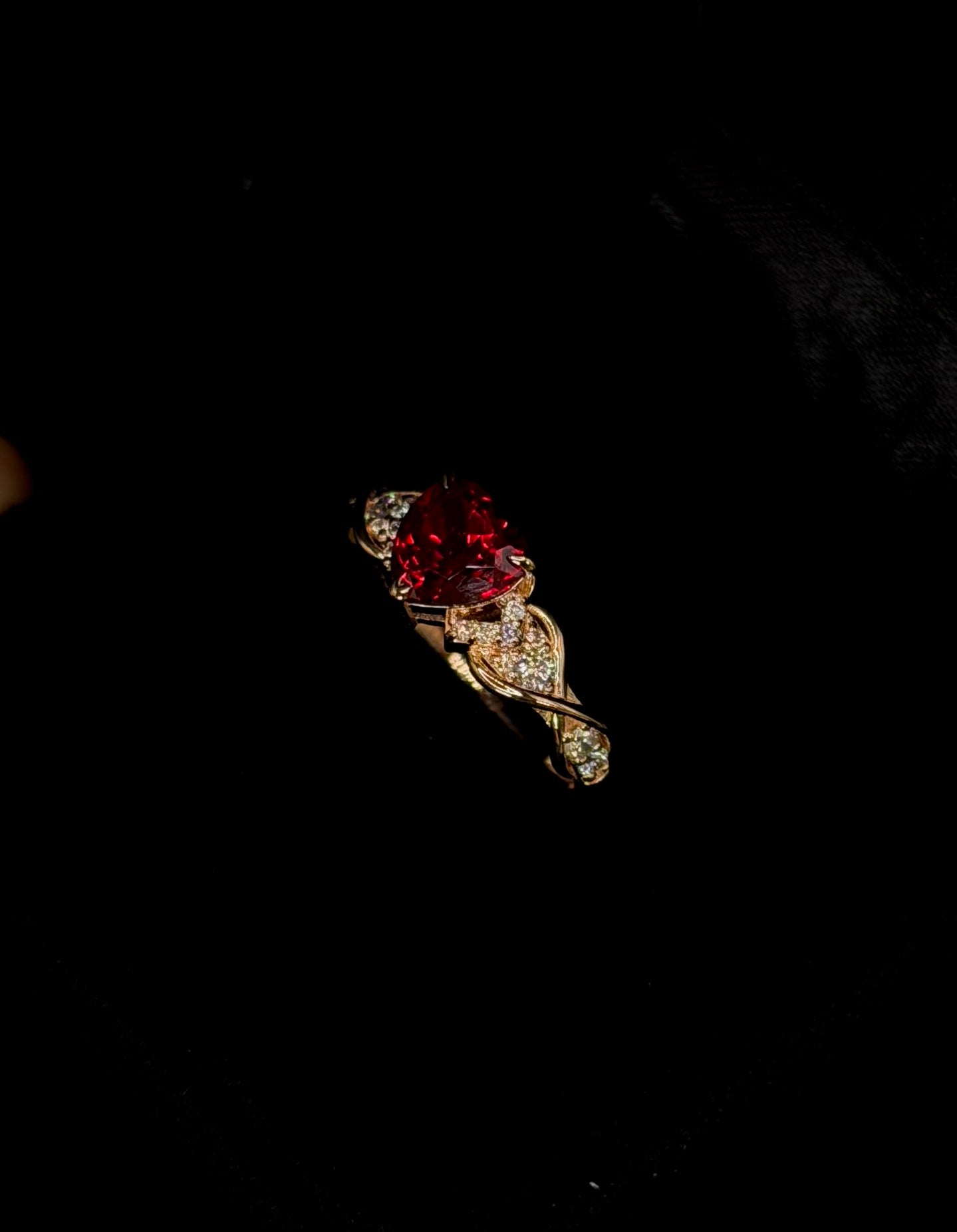 1.00ct Heart Ruby Diamond Shank Promise Ring – VVS