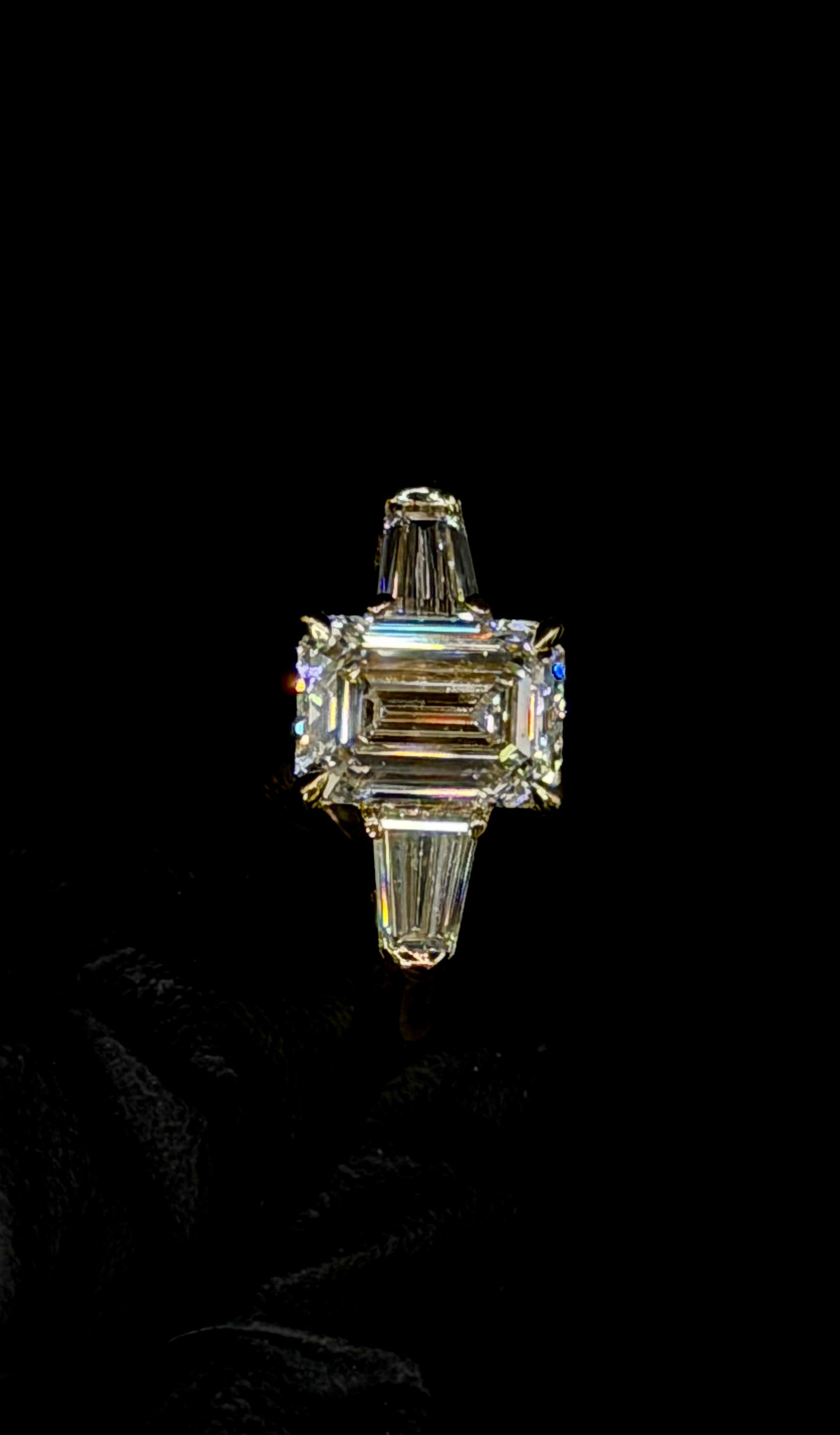 2.00ct Emerald E VS1 Taper Baguette Three Stone Ring – IGI Certified