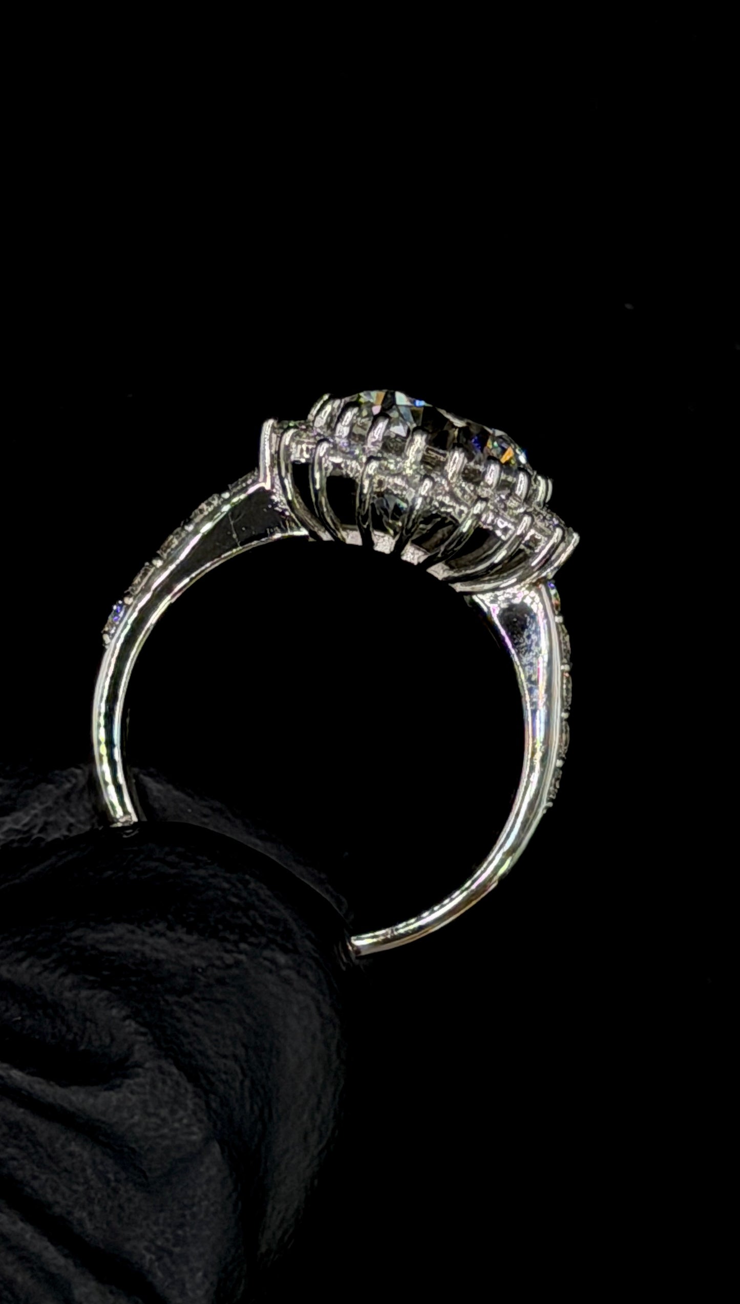 3.00ct Round D VS1 Halo Diamond Shank Engagement Ring – IGI Certified