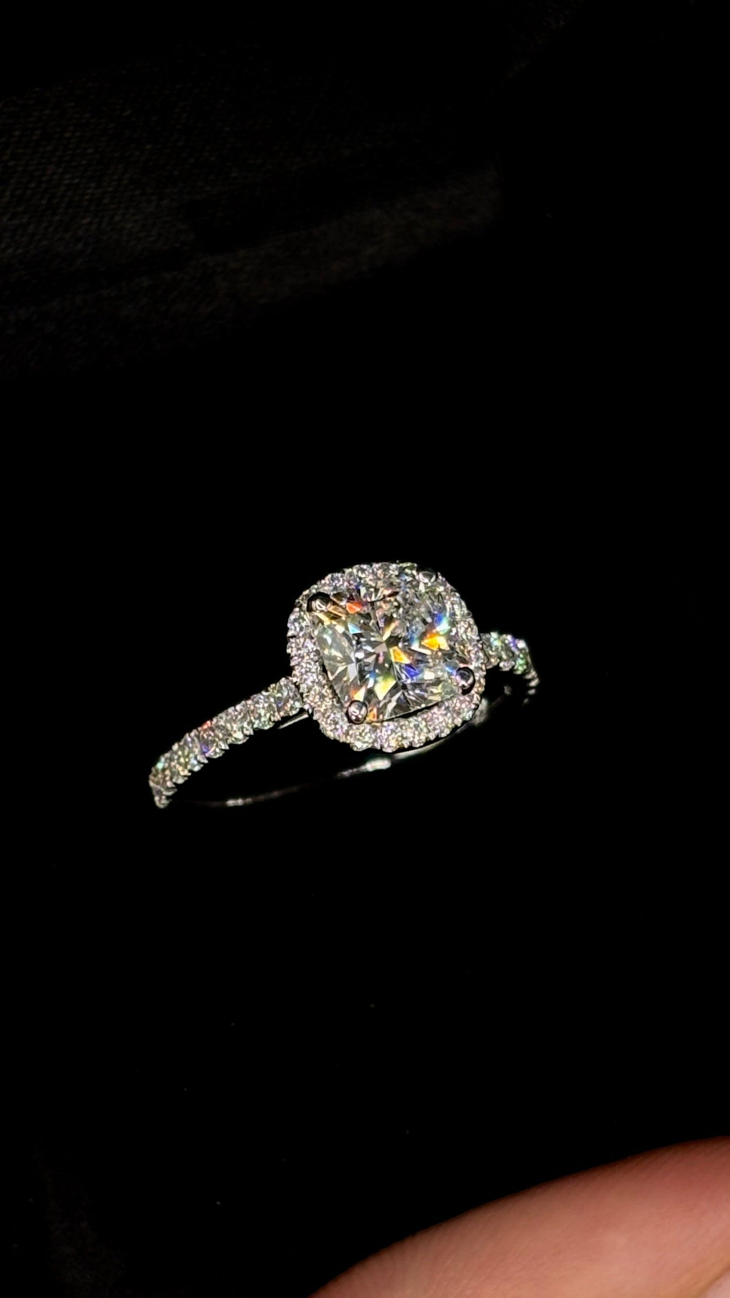 1.50ct Cushion Cut (E VS1) Diamond Engagement Ring – IGI Certified  Halo & Diamond Shank