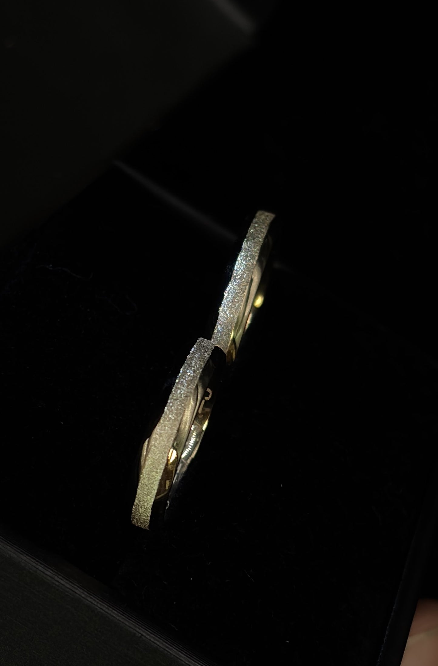 Hammered Wedding Band Set – 14K White Gold Miami