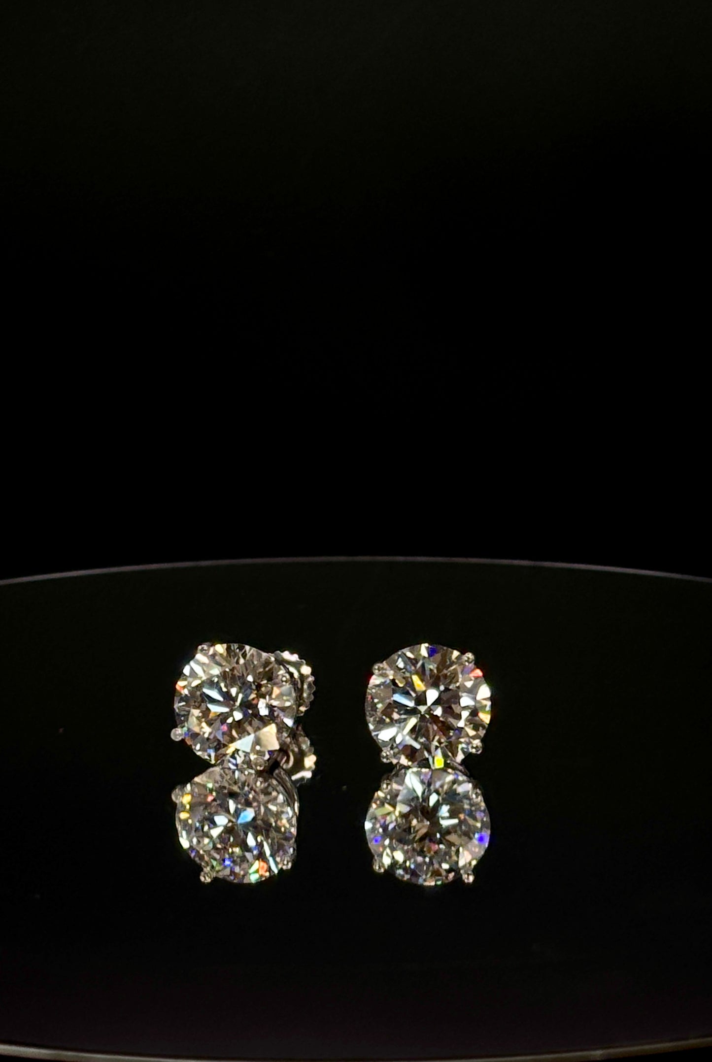 8.00ct TW Round Brilliant Diamond Stud Earrings (E VS1) – IGI Certified · Statement Brilliance